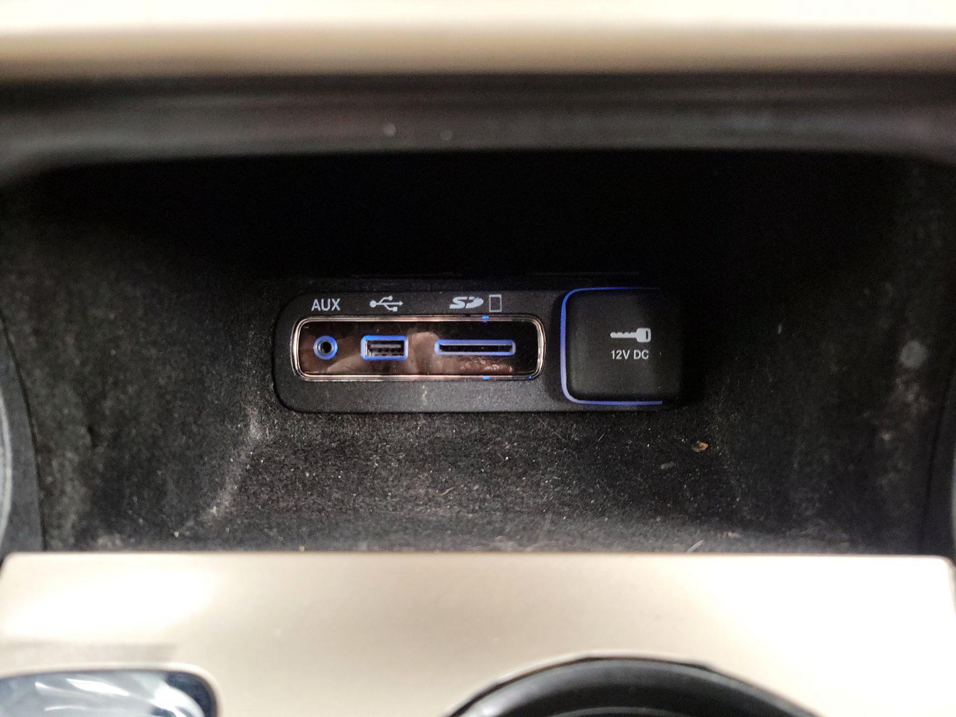 Thumbnail: 2017 Jeep Grand Cherokee - 19