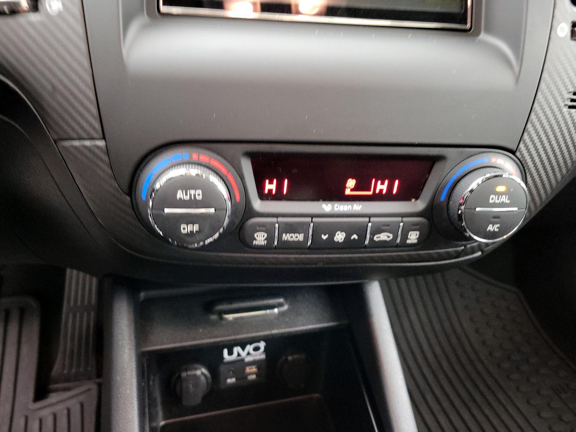 Thumbnail: 2015 Kia Forte - 15