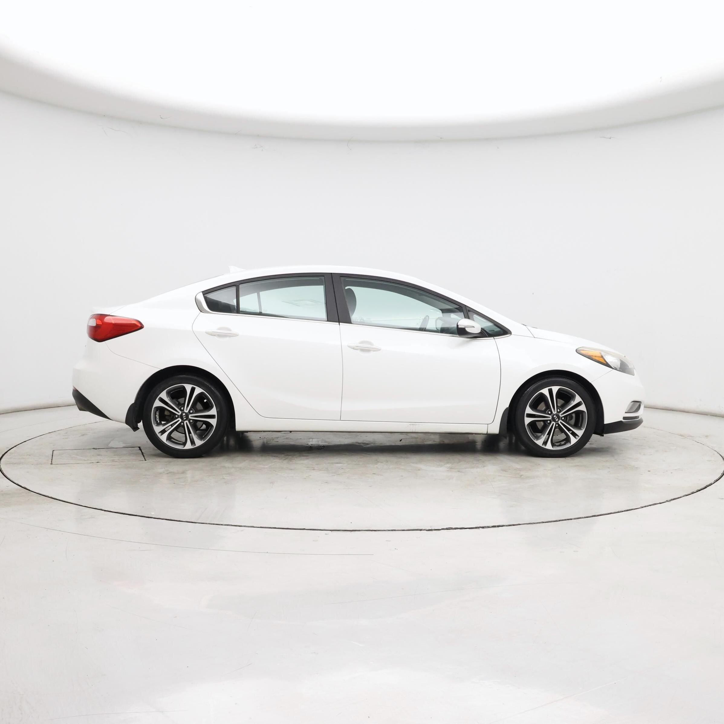 Thumbnail: 2015 Kia Forte - 7