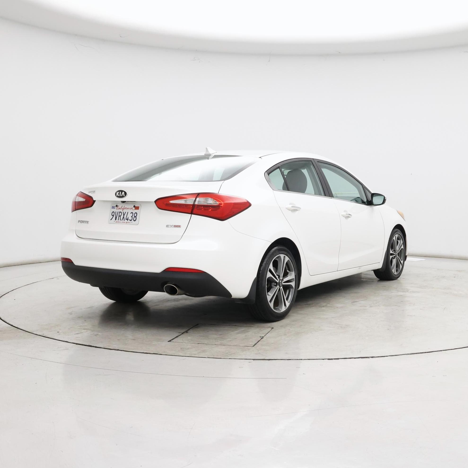 Thumbnail: 2015 Kia Forte - 8