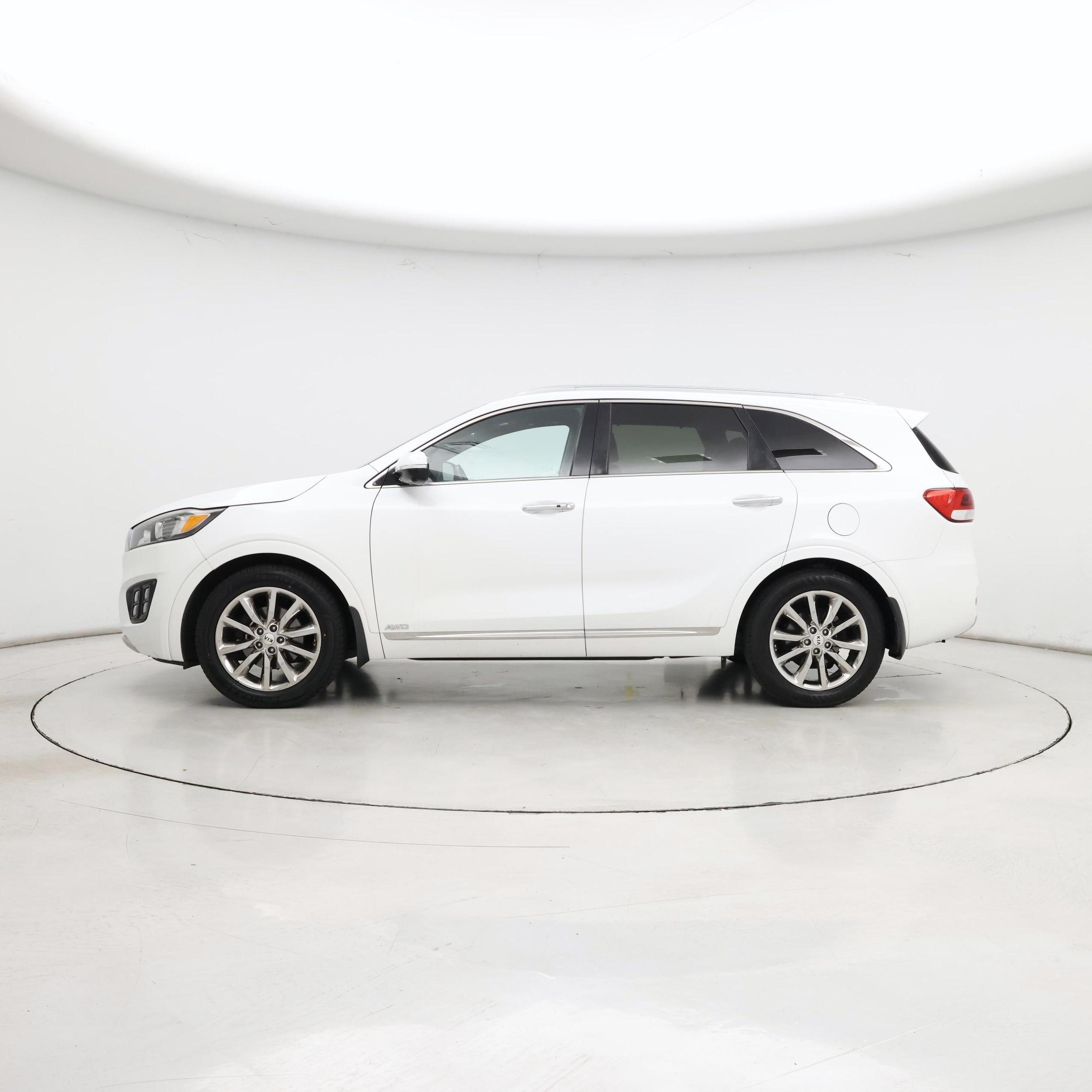 Thumbnail: 2018 Kia Sorento - 3