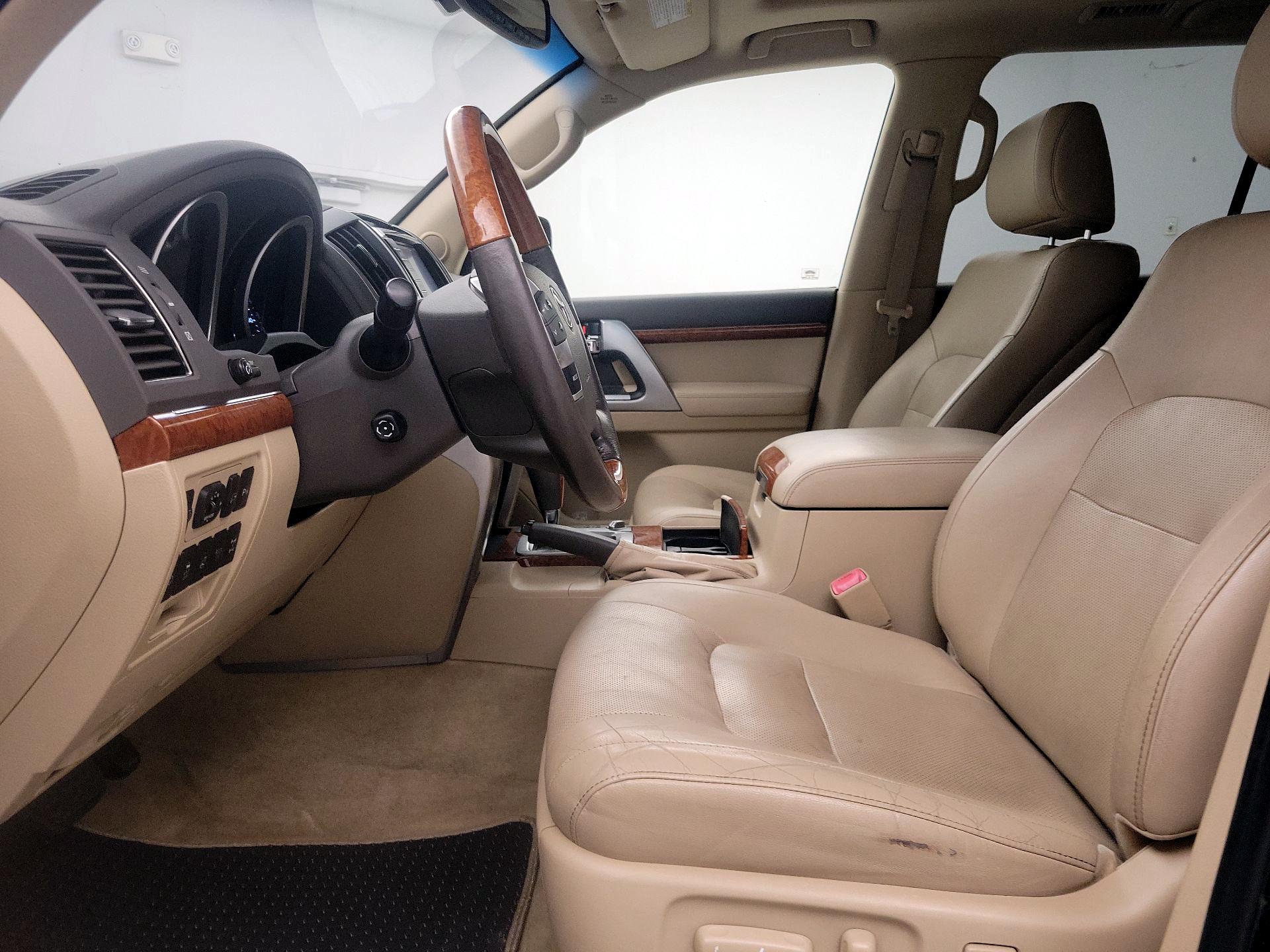Thumbnail: 2014 Toyota Land Cruiser - 11