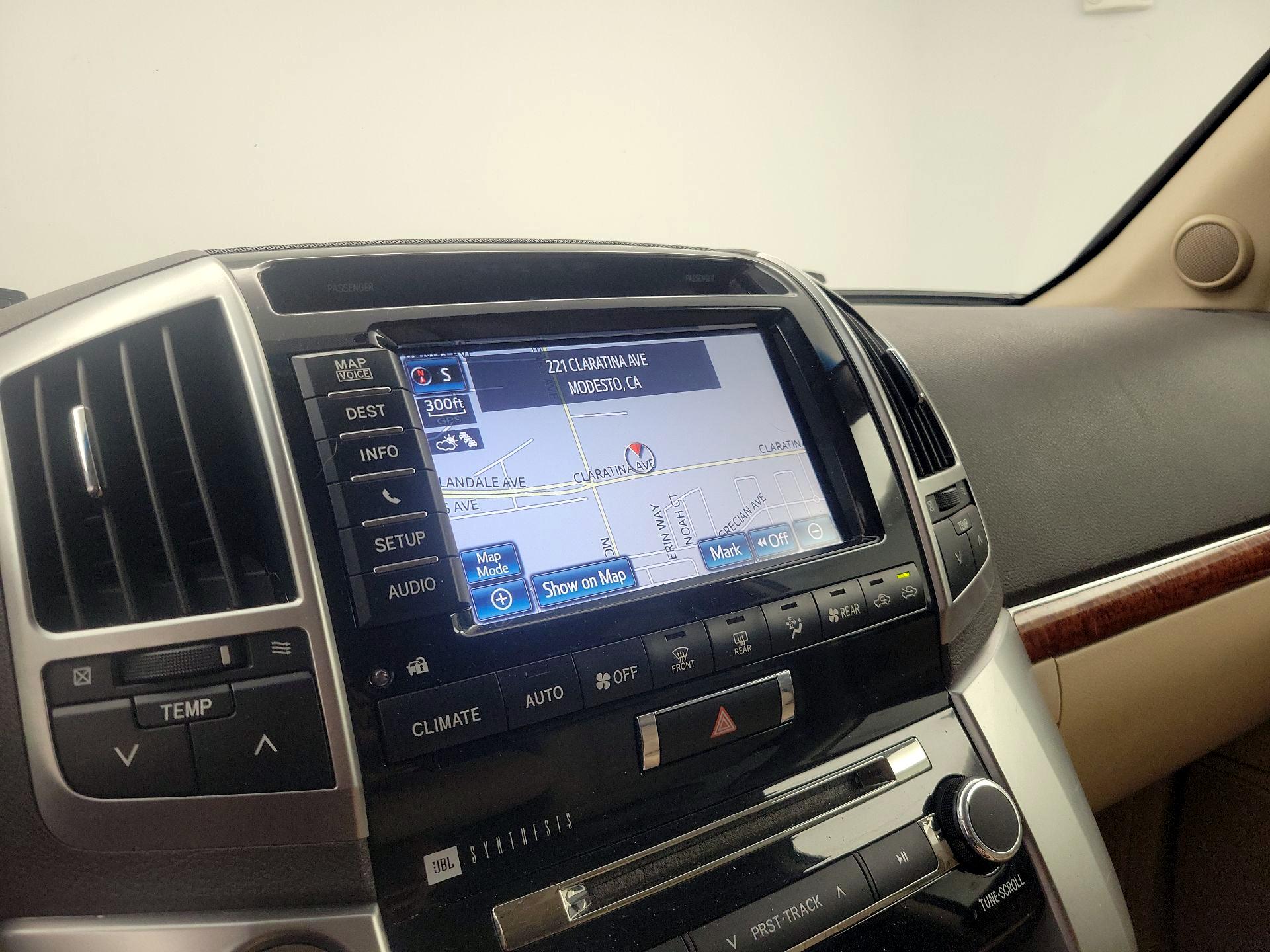 Thumbnail: 2014 Toyota Land Cruiser - 14