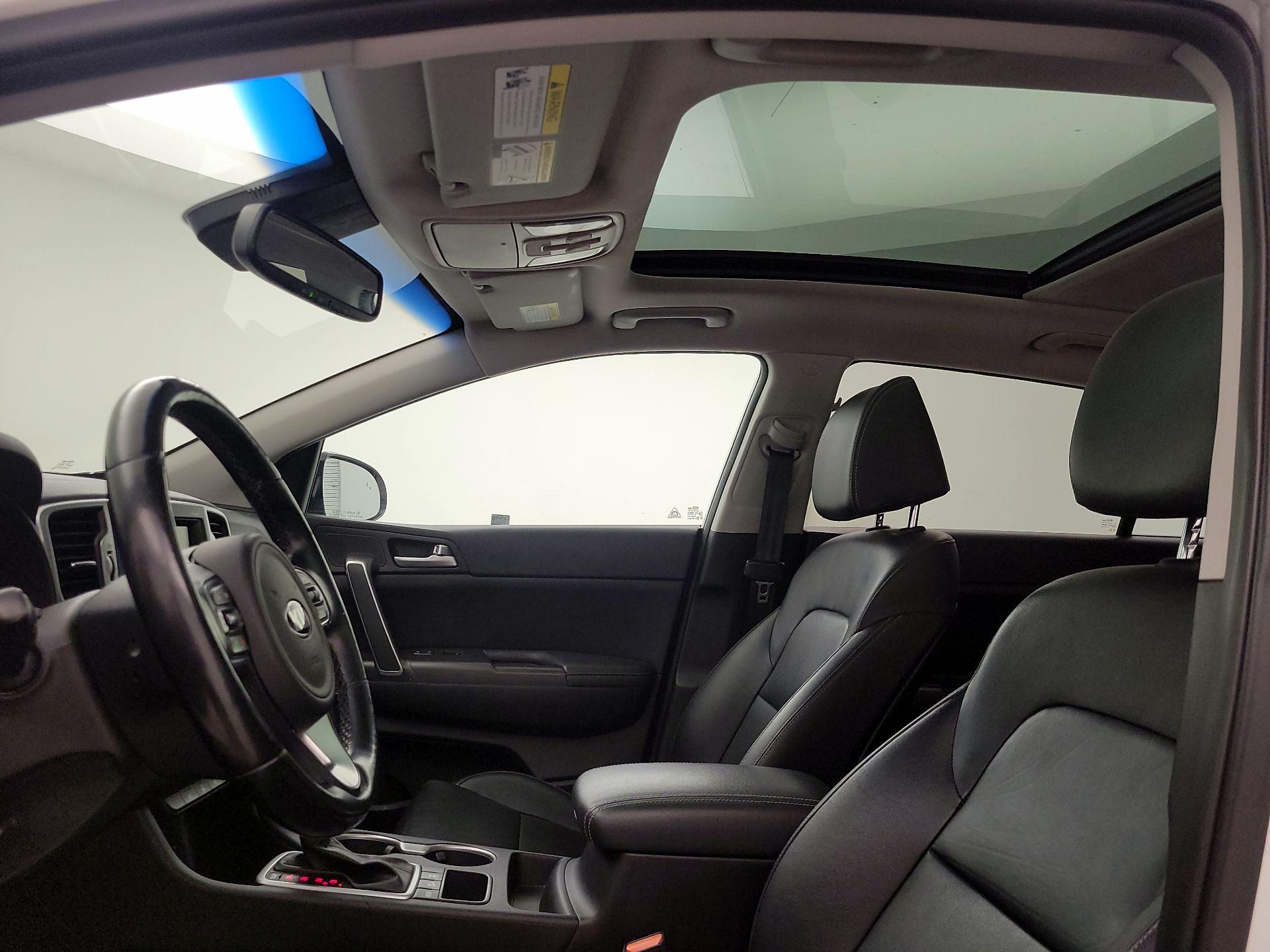 Thumbnail: 2017 Kia Sportage - 19