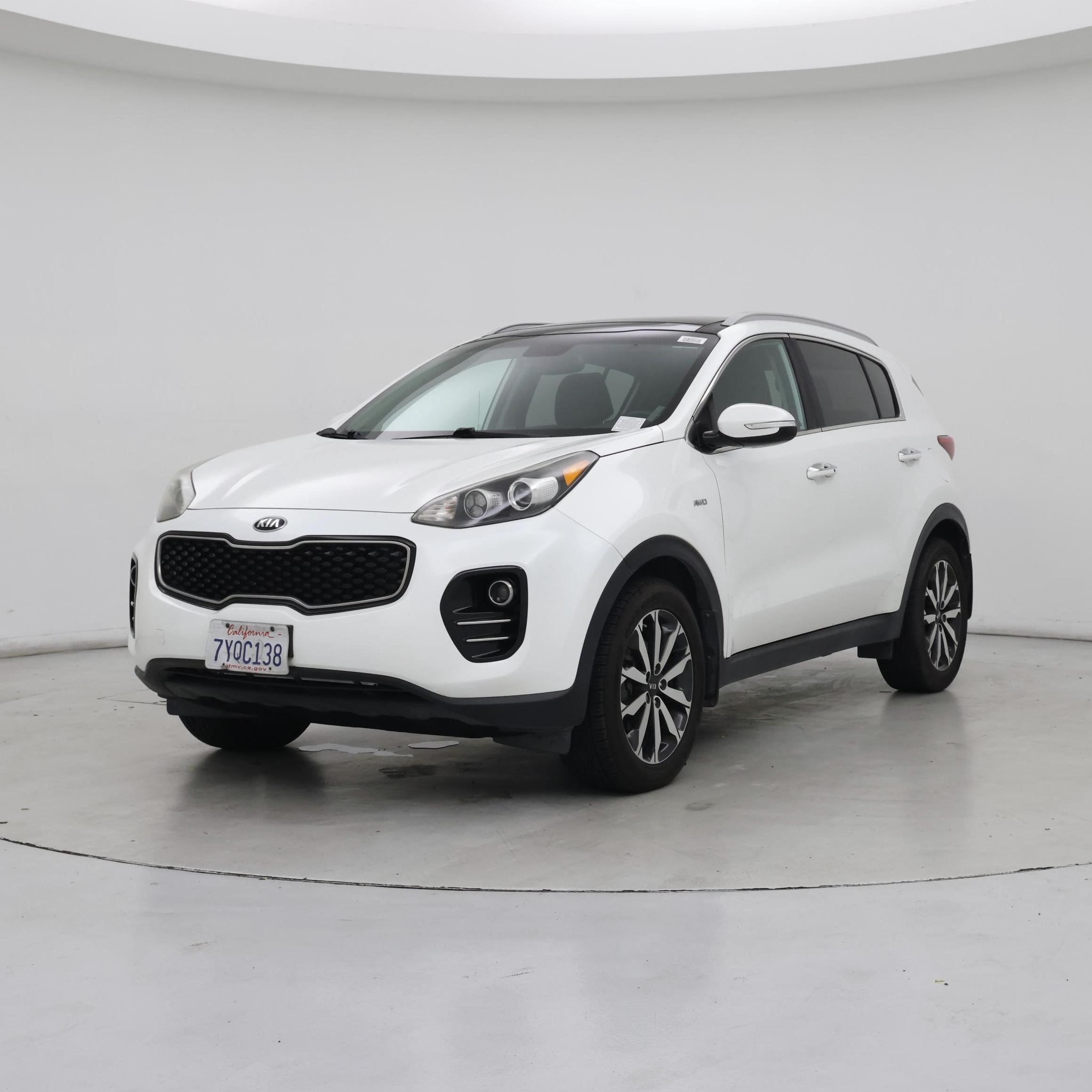 Thumbnail: 2017 Kia Sportage - 4