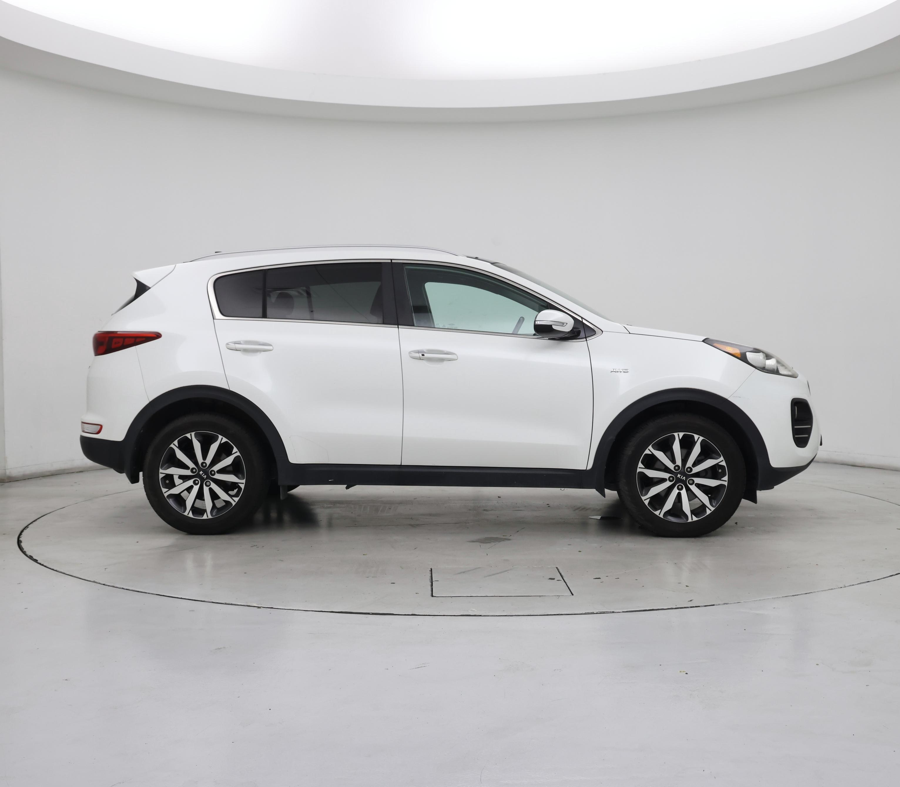 Thumbnail: 2017 Kia Sportage - 7