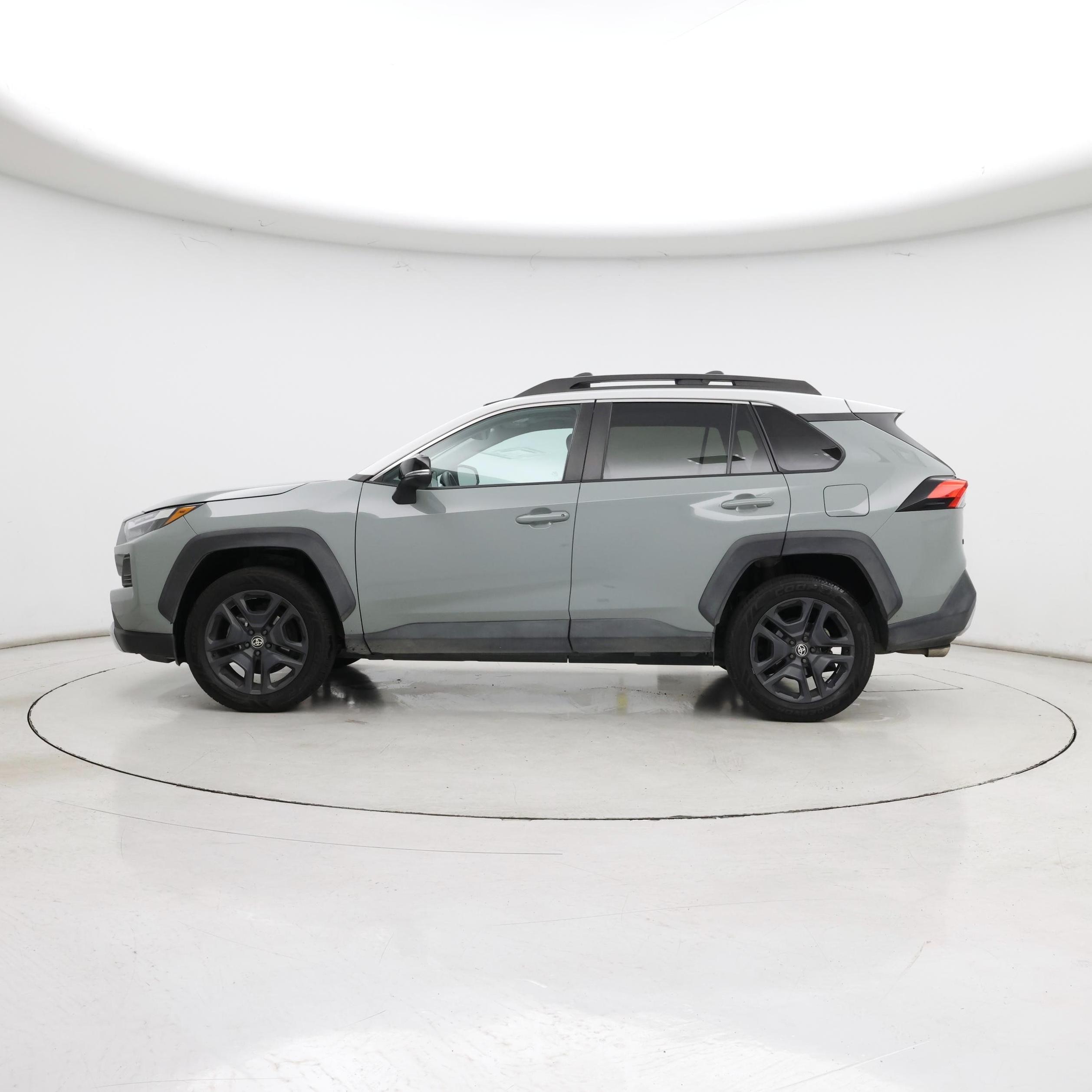 Thumbnail: 2023 Toyota RAV4 - 3
