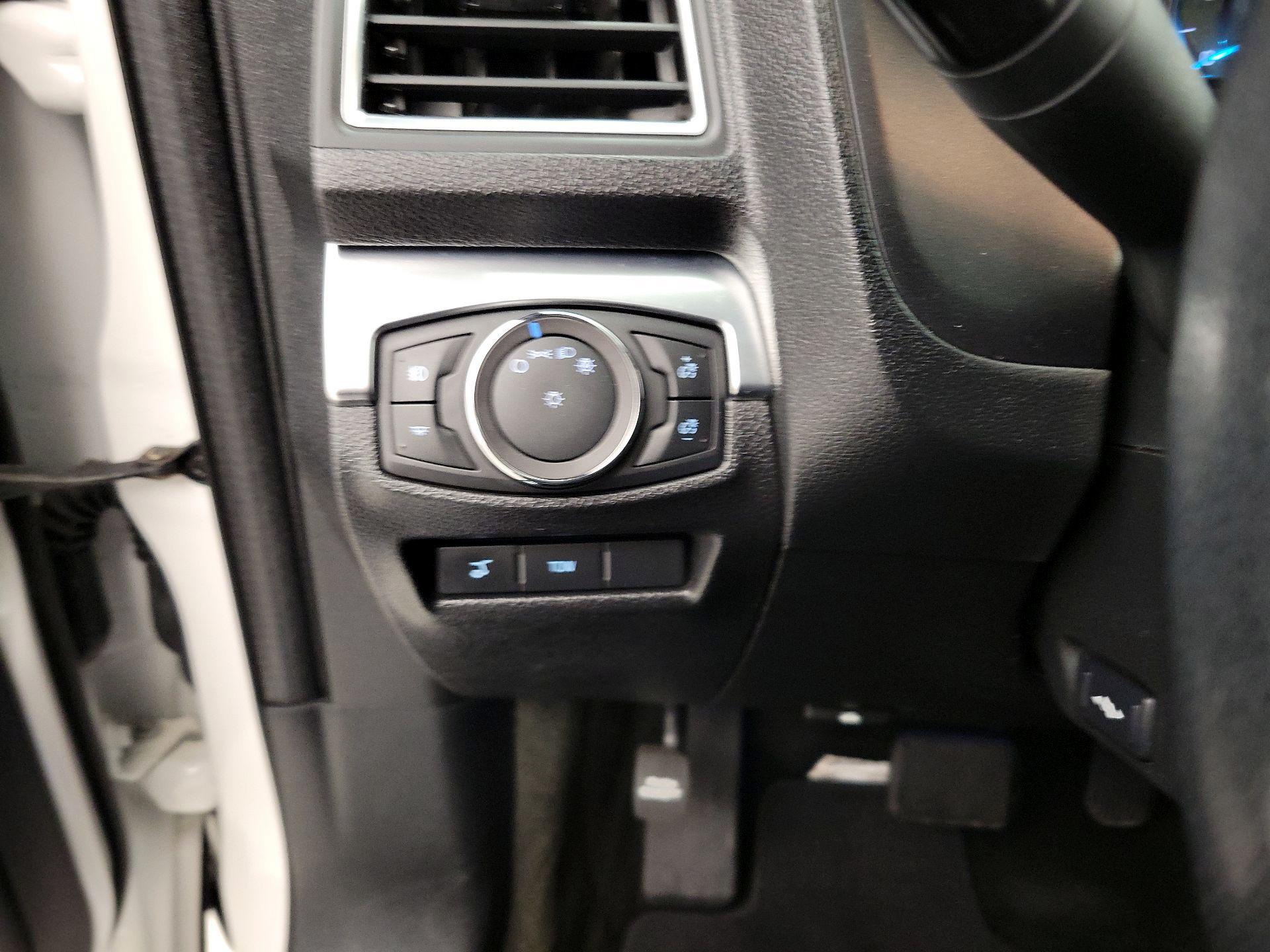 Thumbnail: 2017 Ford Explorer - 13