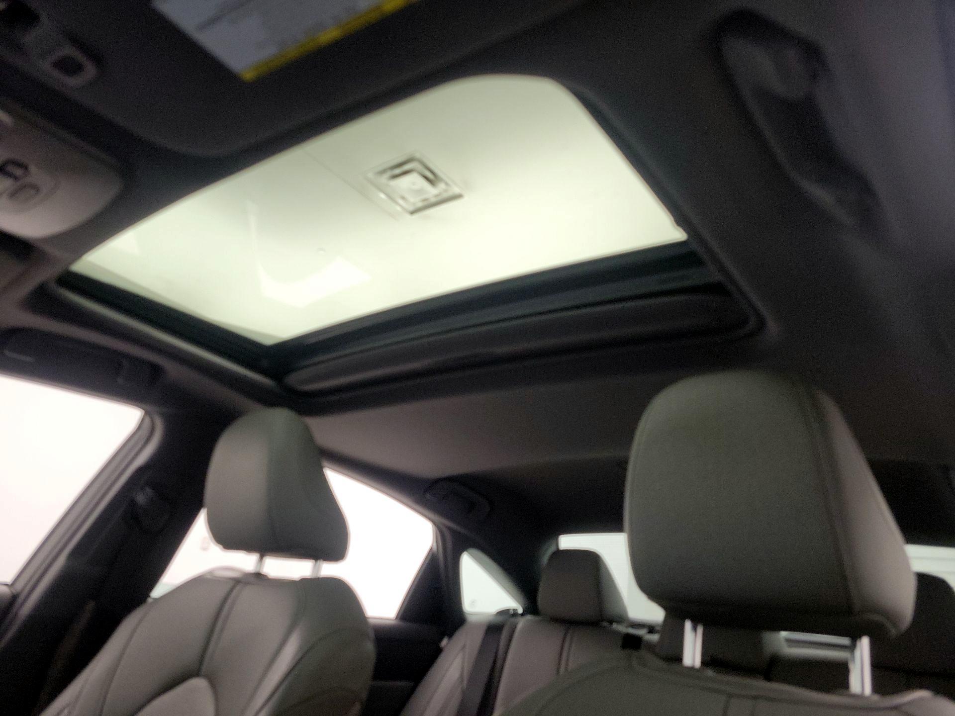 Thumbnail: 2019 Toyota Avalon - 19