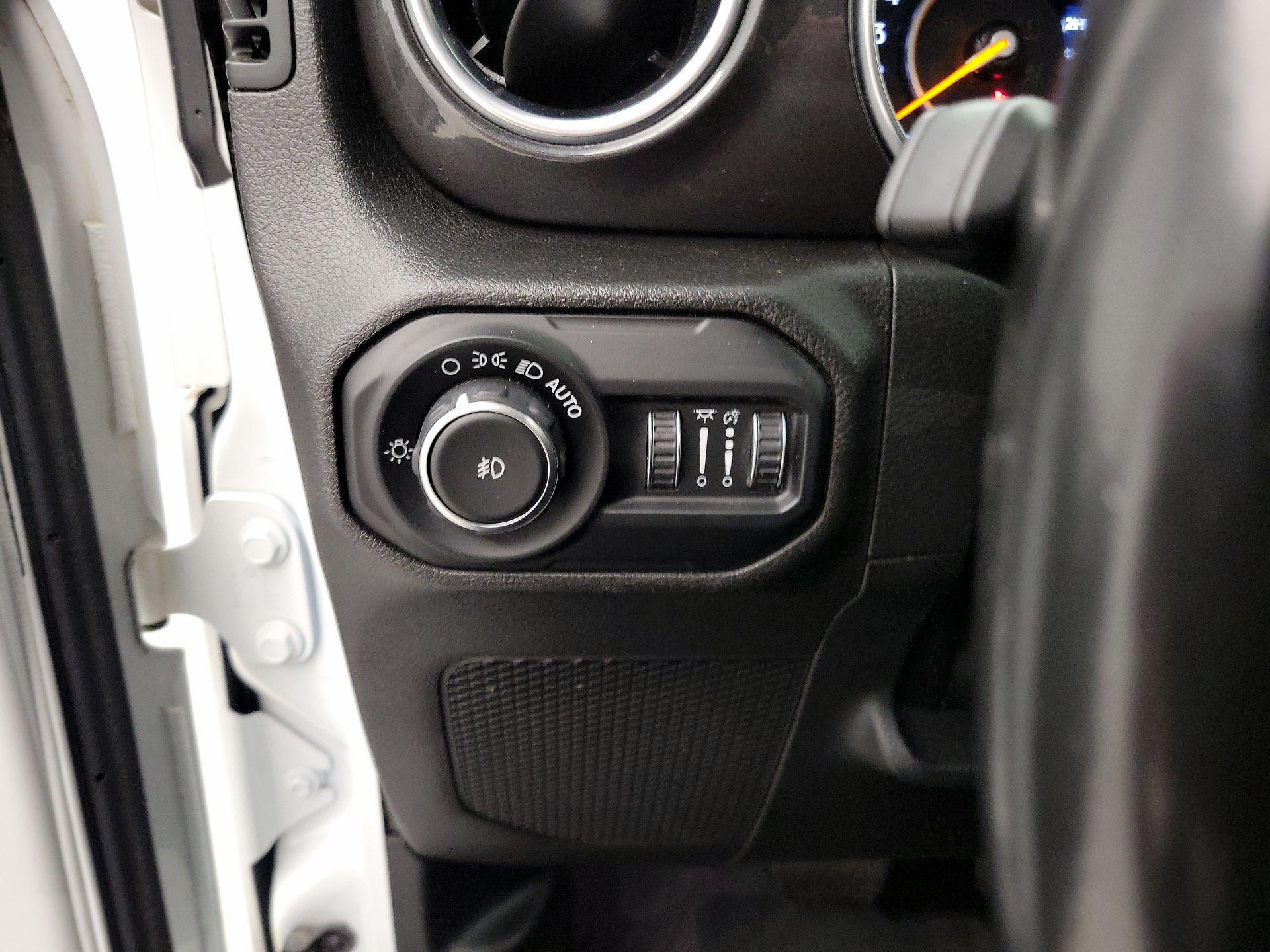 Thumbnail: 2020 Jeep Wrangler - 13