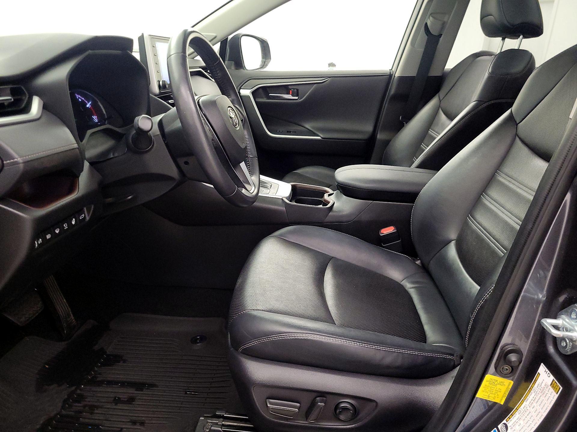 Thumbnail: 2021 Toyota RAV4 - 11