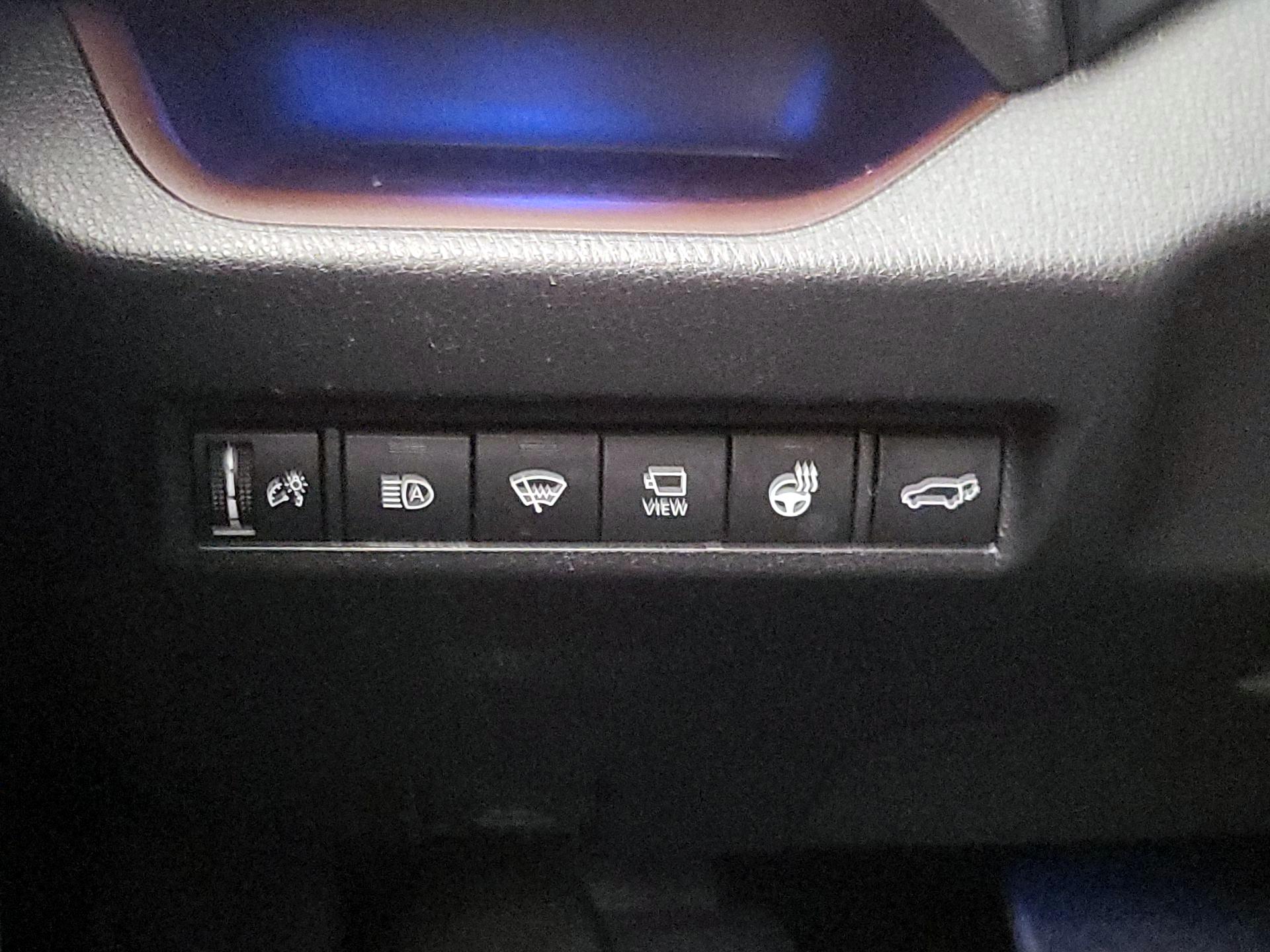 Thumbnail: 2021 Toyota RAV4 - 13