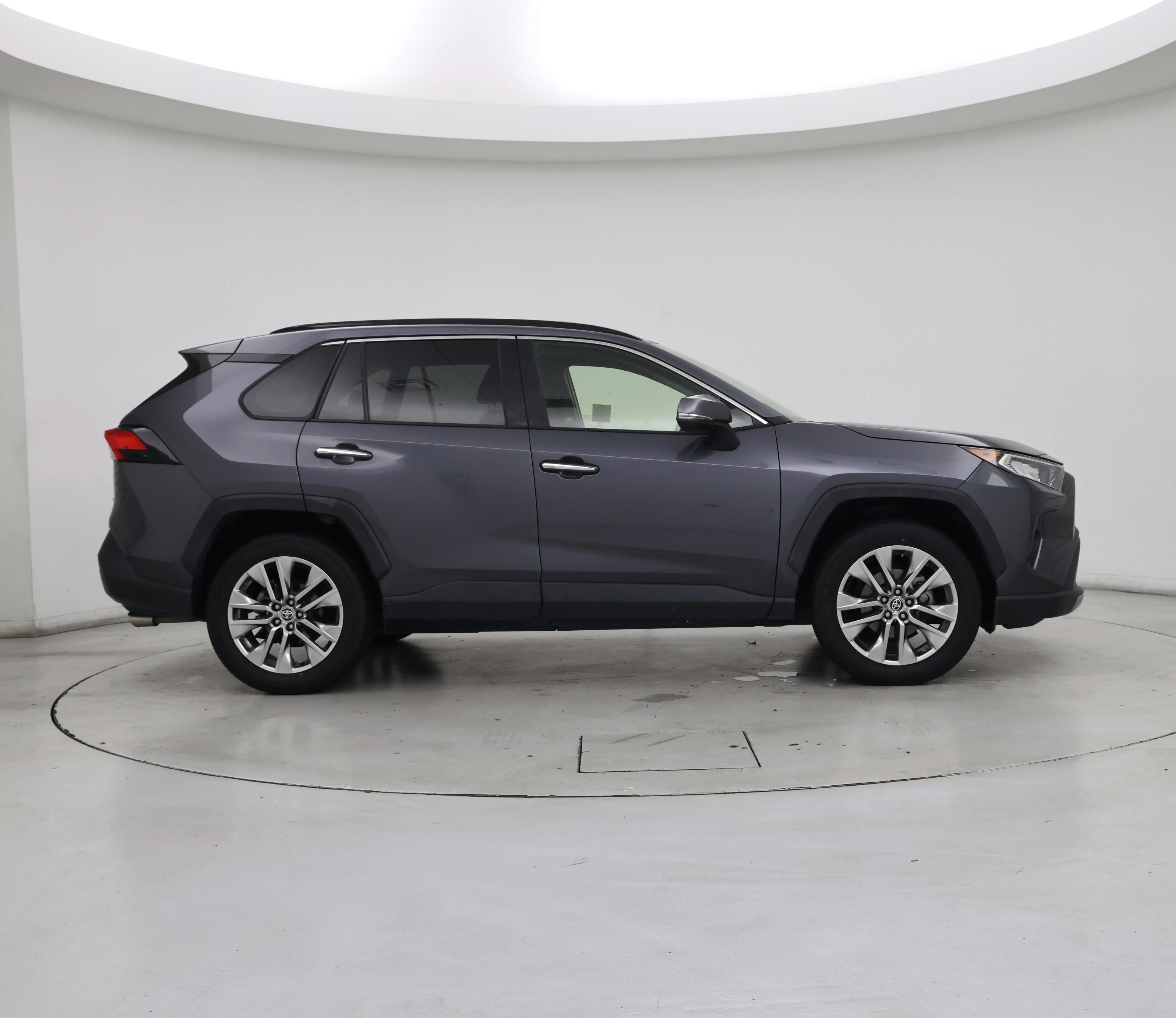 Thumbnail: 2021 Toyota RAV4 - 7