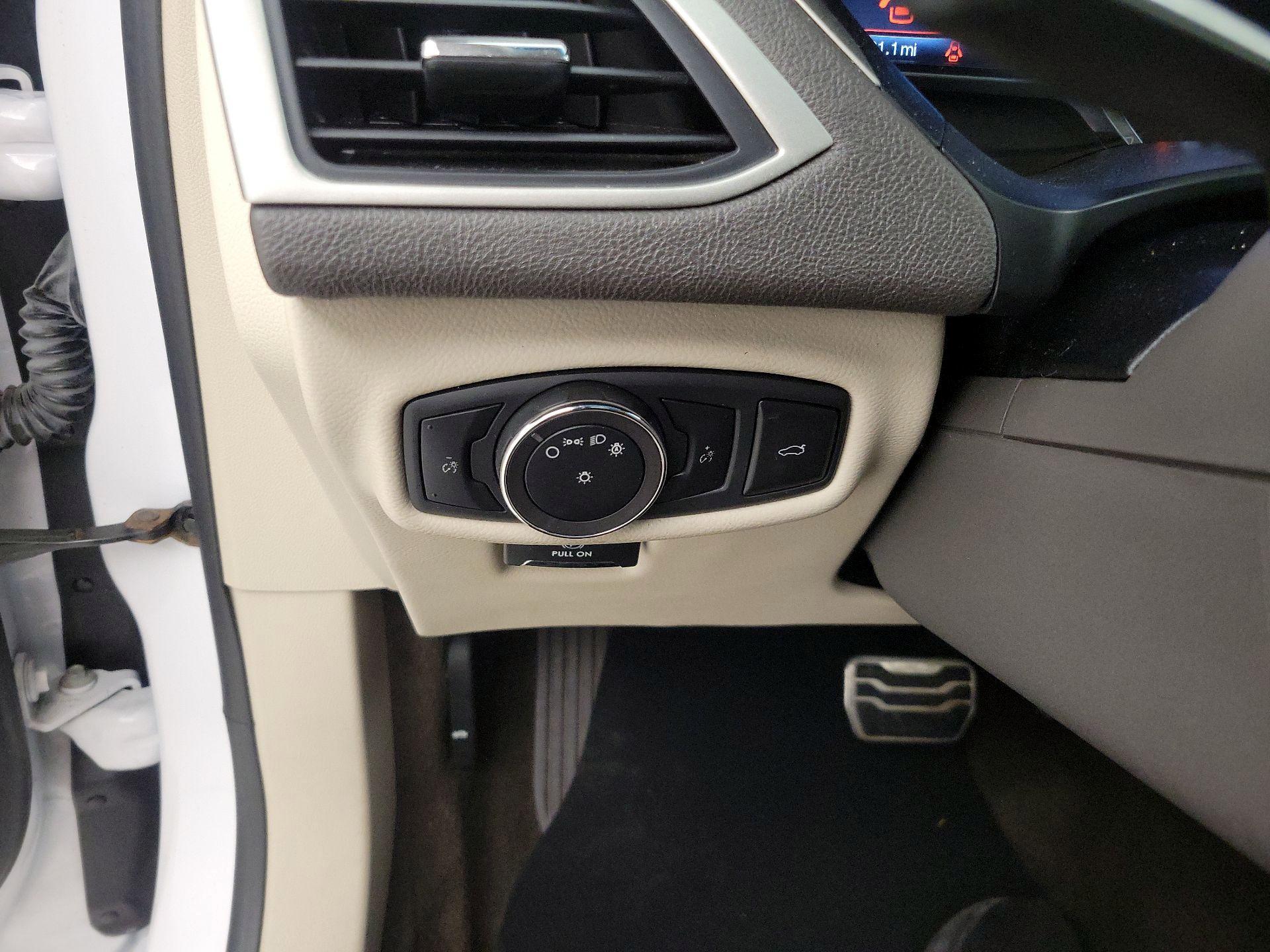 Thumbnail: 2019 Lincoln MKZ - 13