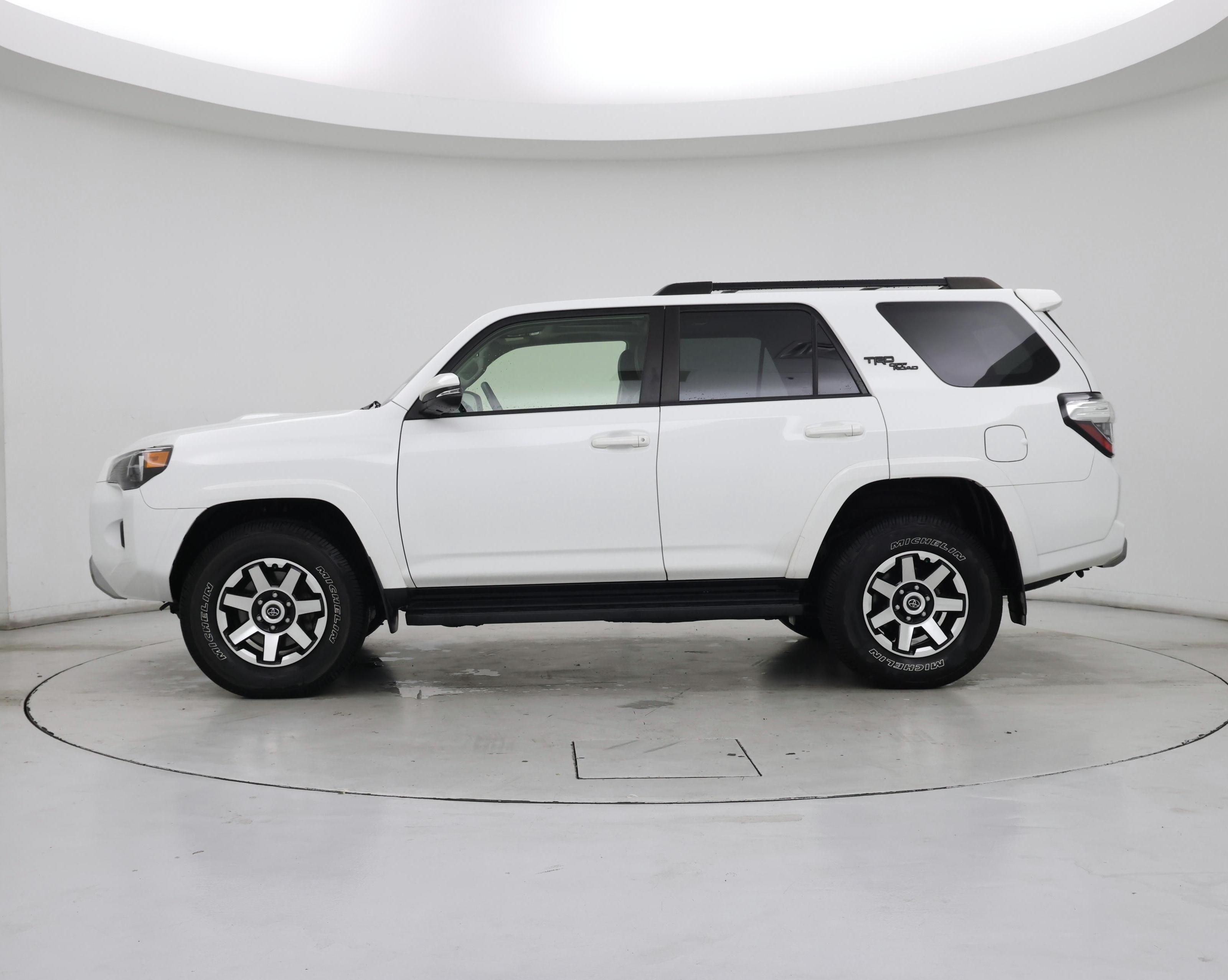 Thumbnail: 2023 Toyota 4Runner - 3