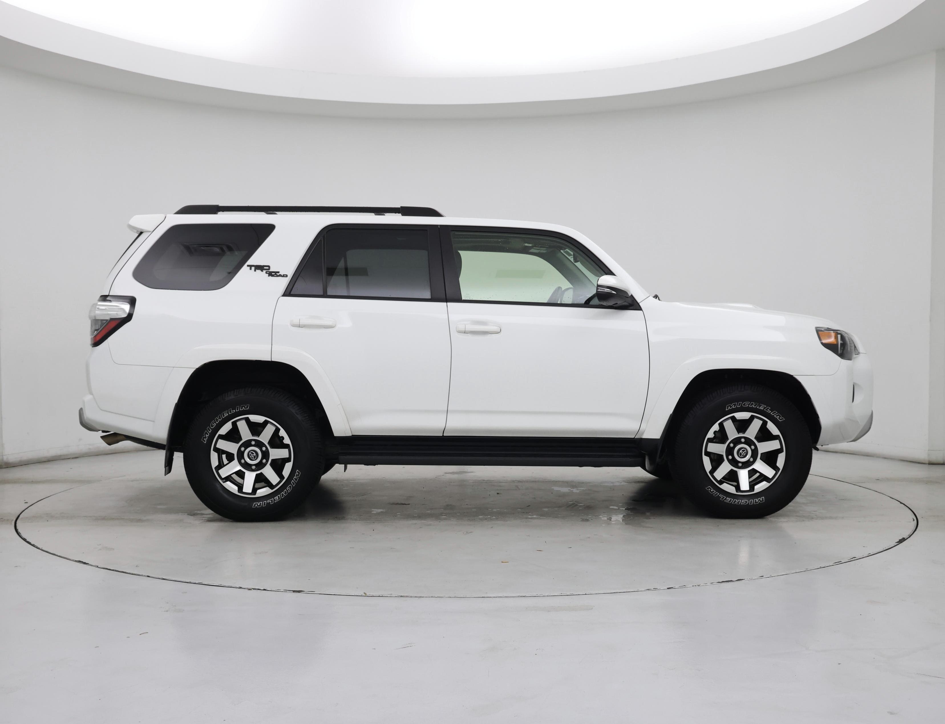 Thumbnail: 2023 Toyota 4Runner - 7