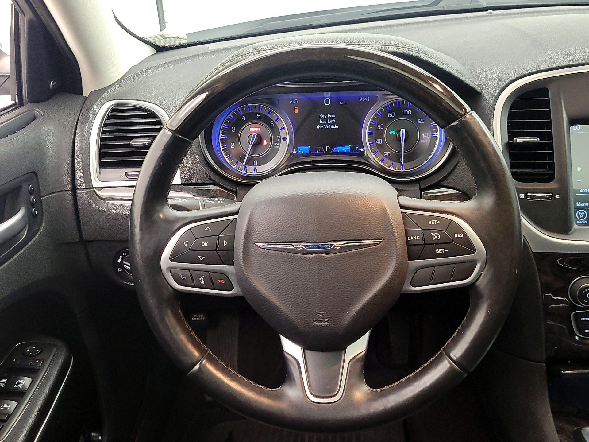 Thumbnail: 2017 Chrysler 300 - 10