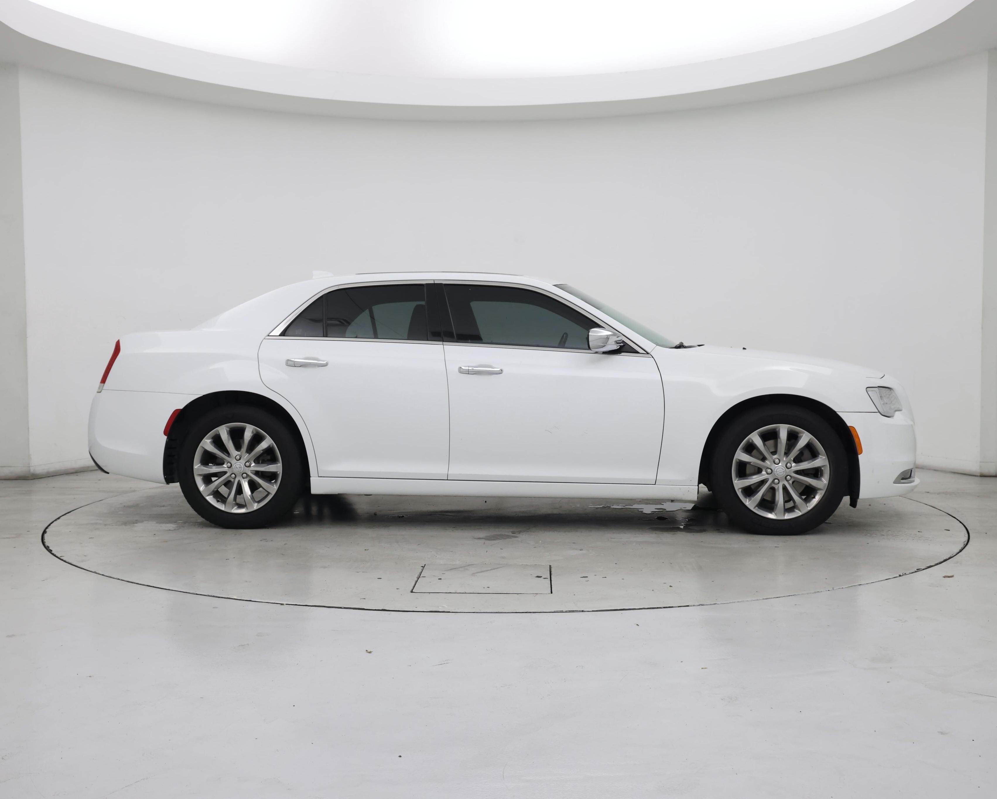 Thumbnail: 2017 Chrysler 300 - 7