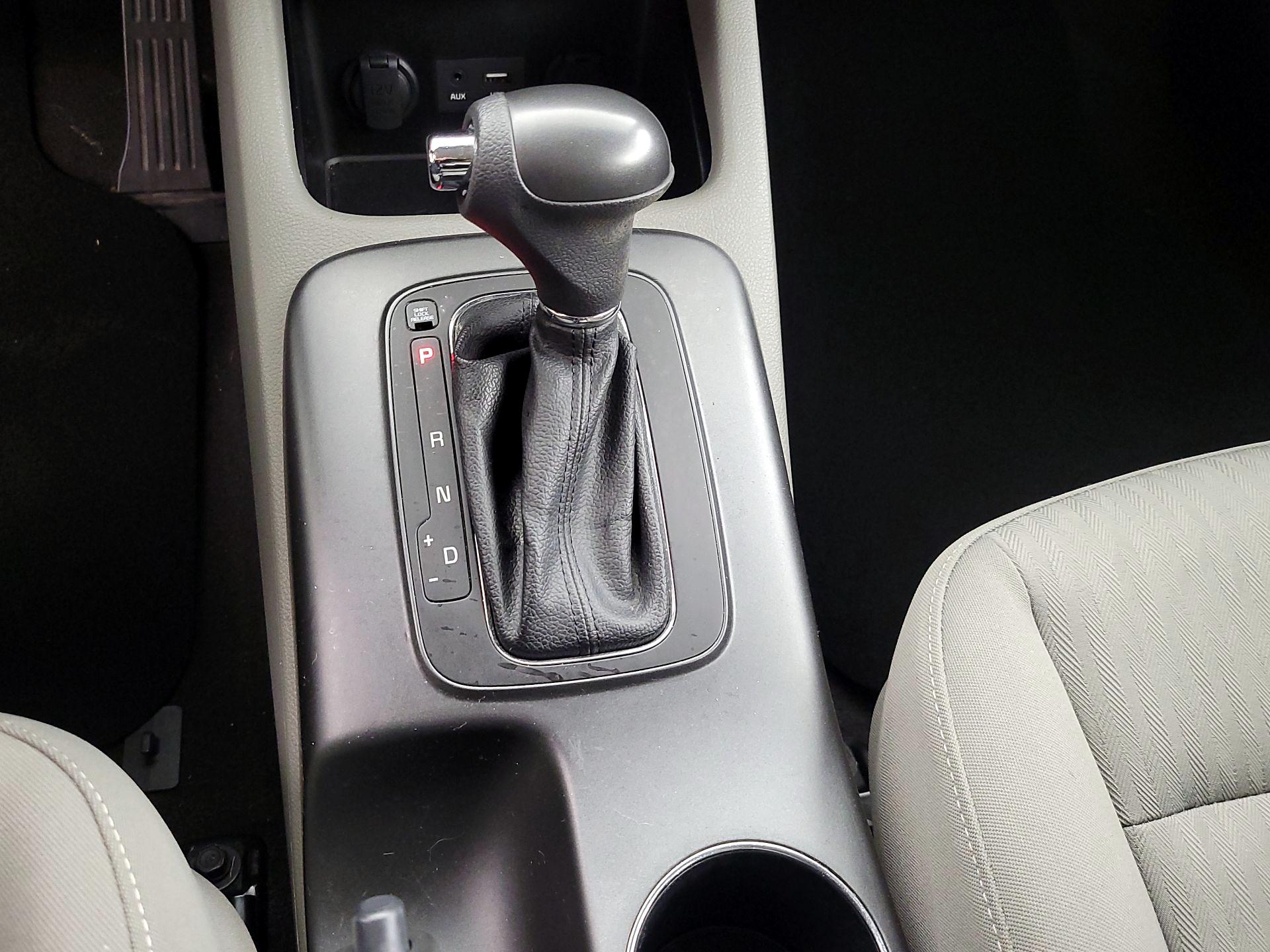 Thumbnail: 2015 Kia Forte - 16