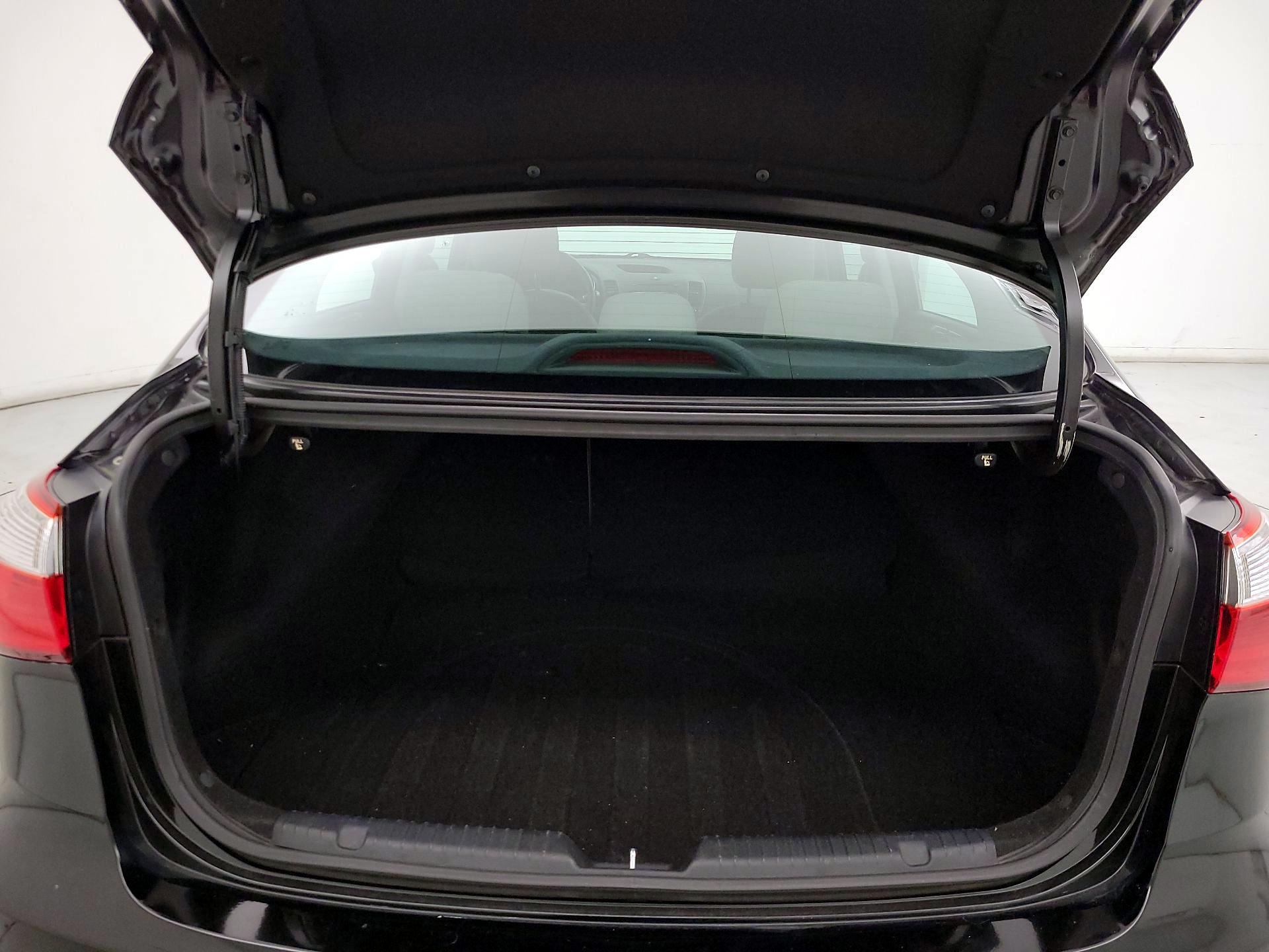 Thumbnail: 2015 Kia Forte - 19