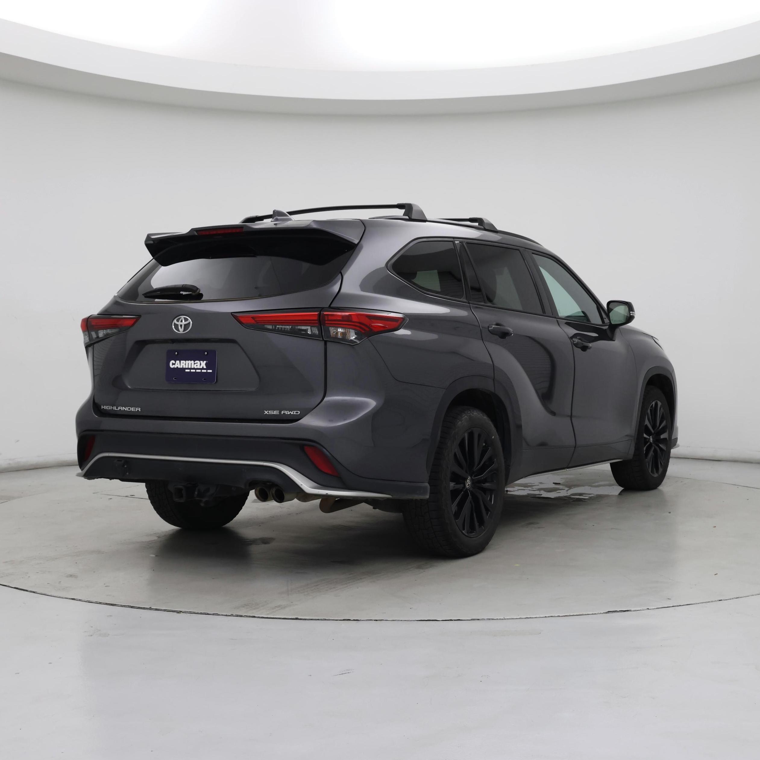 Thumbnail: 2023 Toyota Highlander - 8