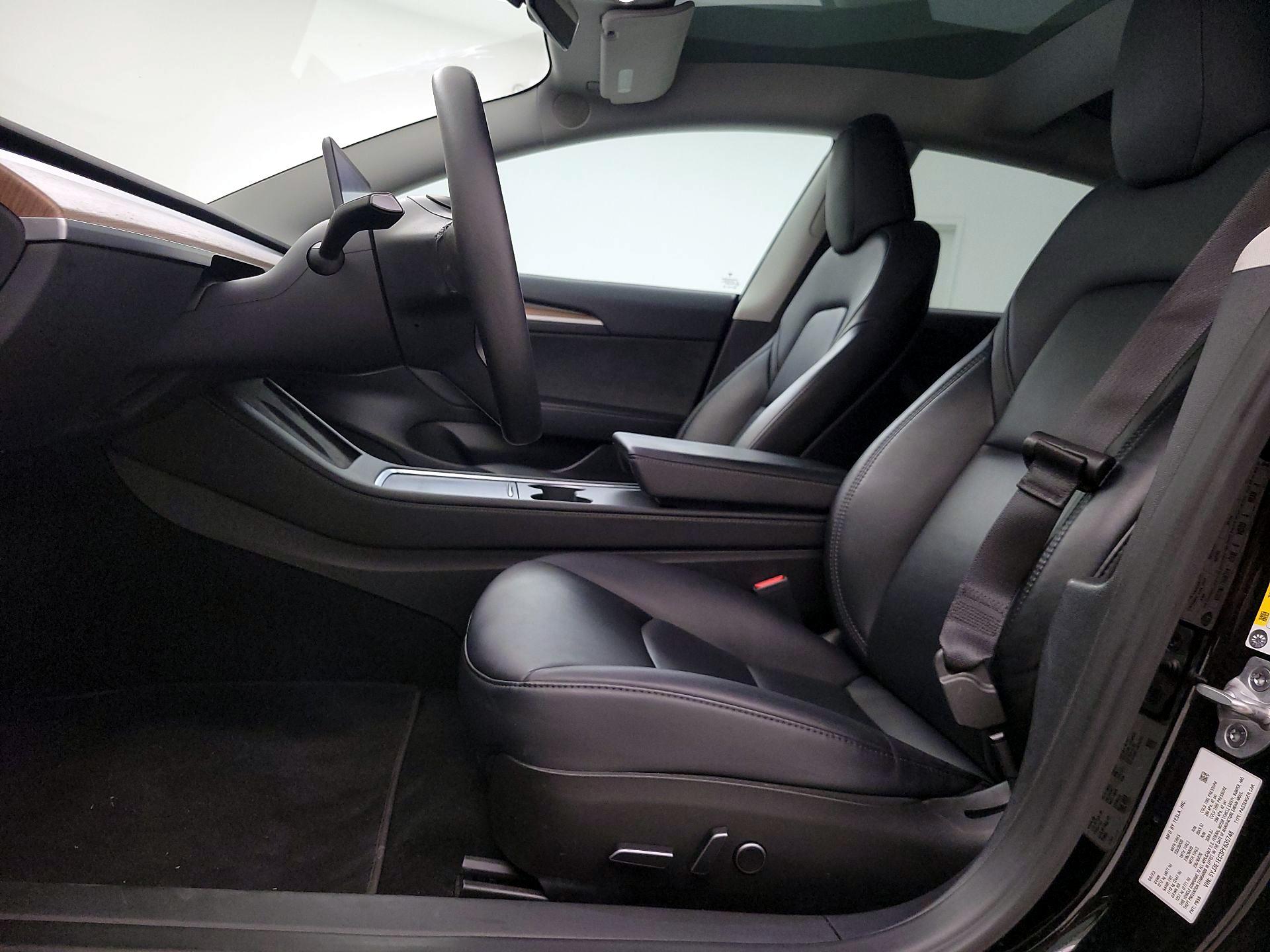Thumbnail: 2023 Tesla Model 3 - 11