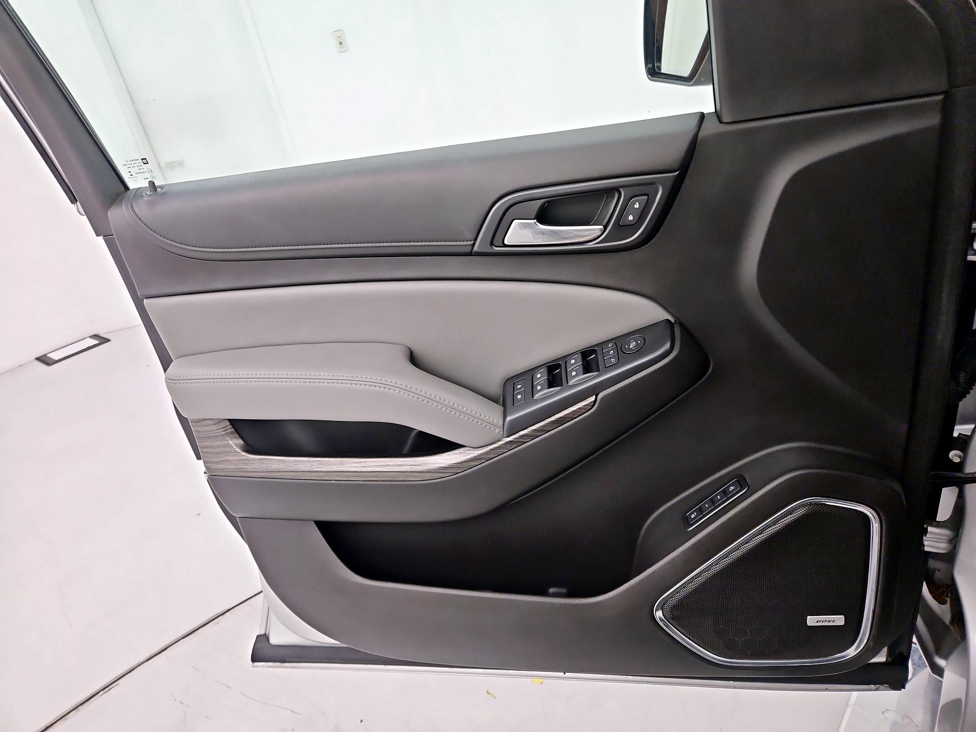 Thumbnail: 2017 Chevrolet Tahoe - 12