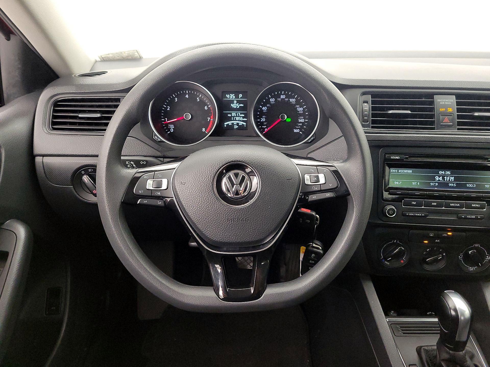 Thumbnail: 2015 Volkswagen Jetta - 10