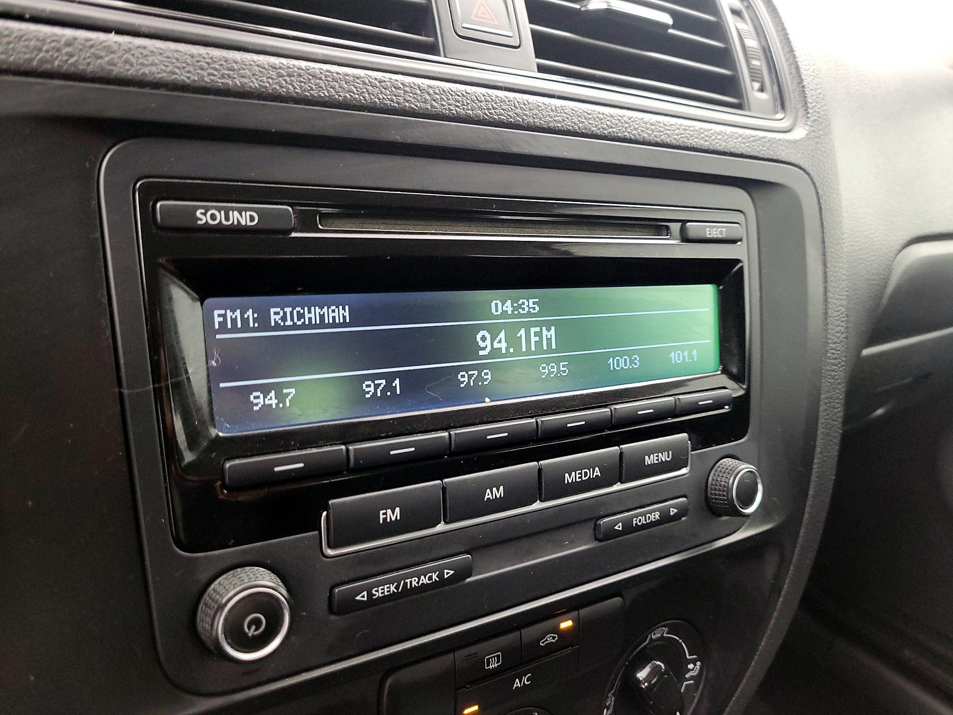 Thumbnail: 2015 Volkswagen Jetta - 14