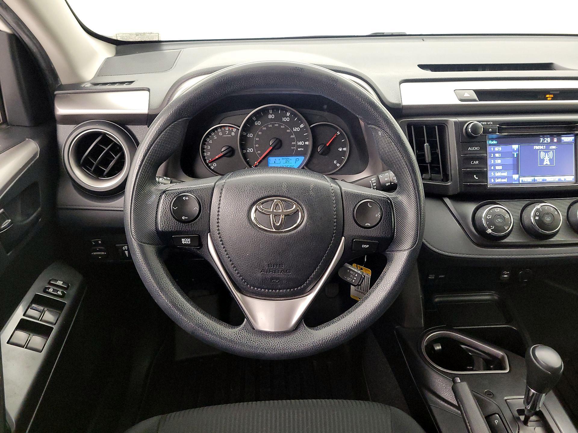 Thumbnail: 2016 Toyota RAV4 - 10
