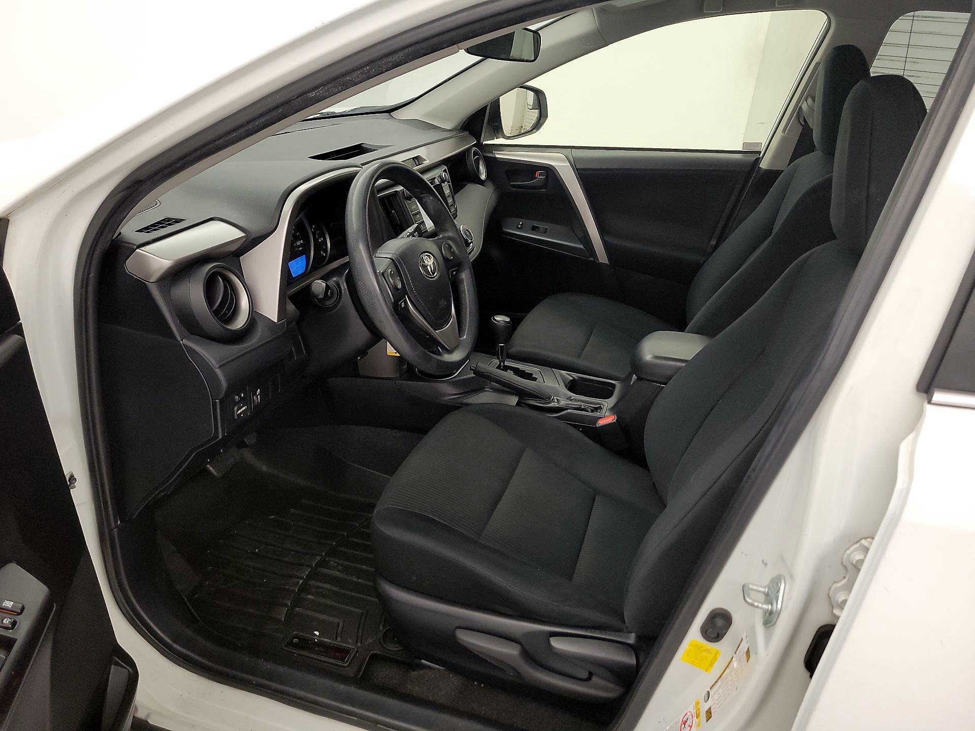 Thumbnail: 2016 Toyota RAV4 - 11