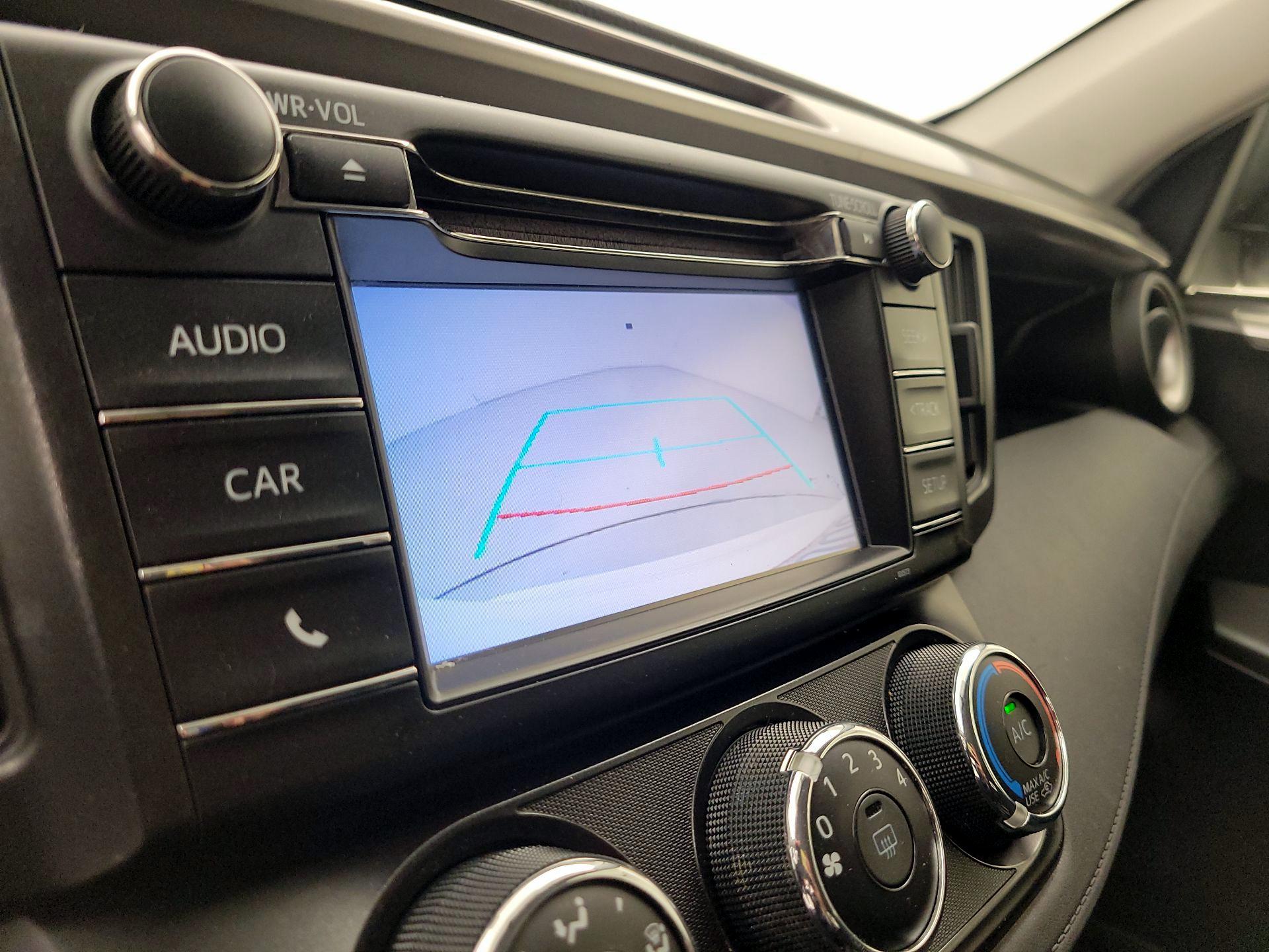 Thumbnail: 2016 Toyota RAV4 - 14