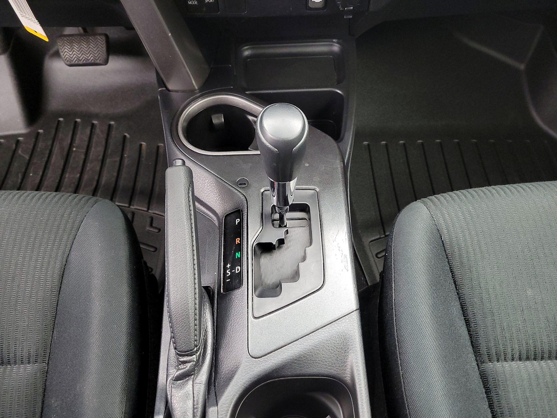 Thumbnail: 2016 Toyota RAV4 - 17