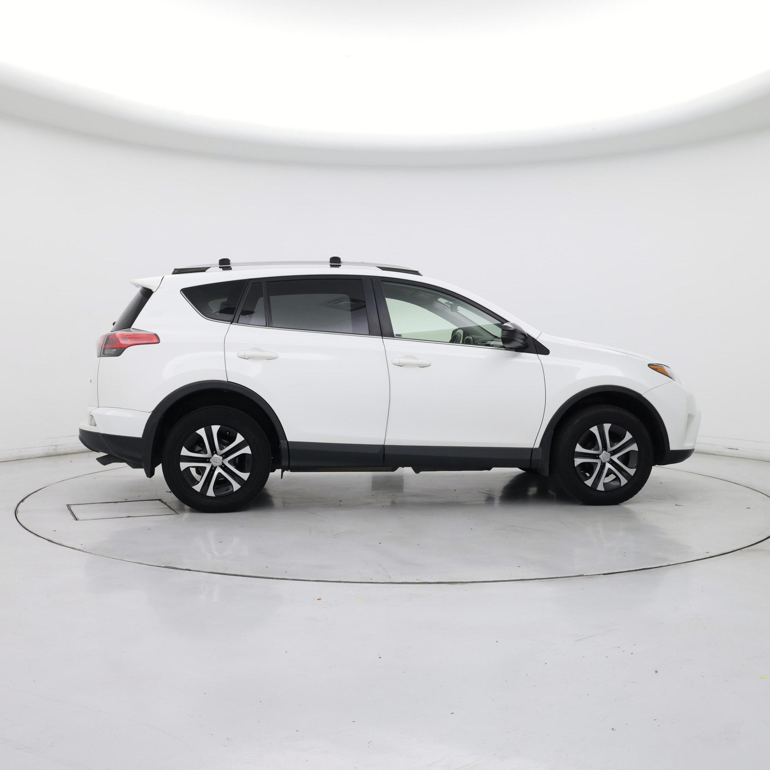 Thumbnail: 2016 Toyota RAV4 - 7