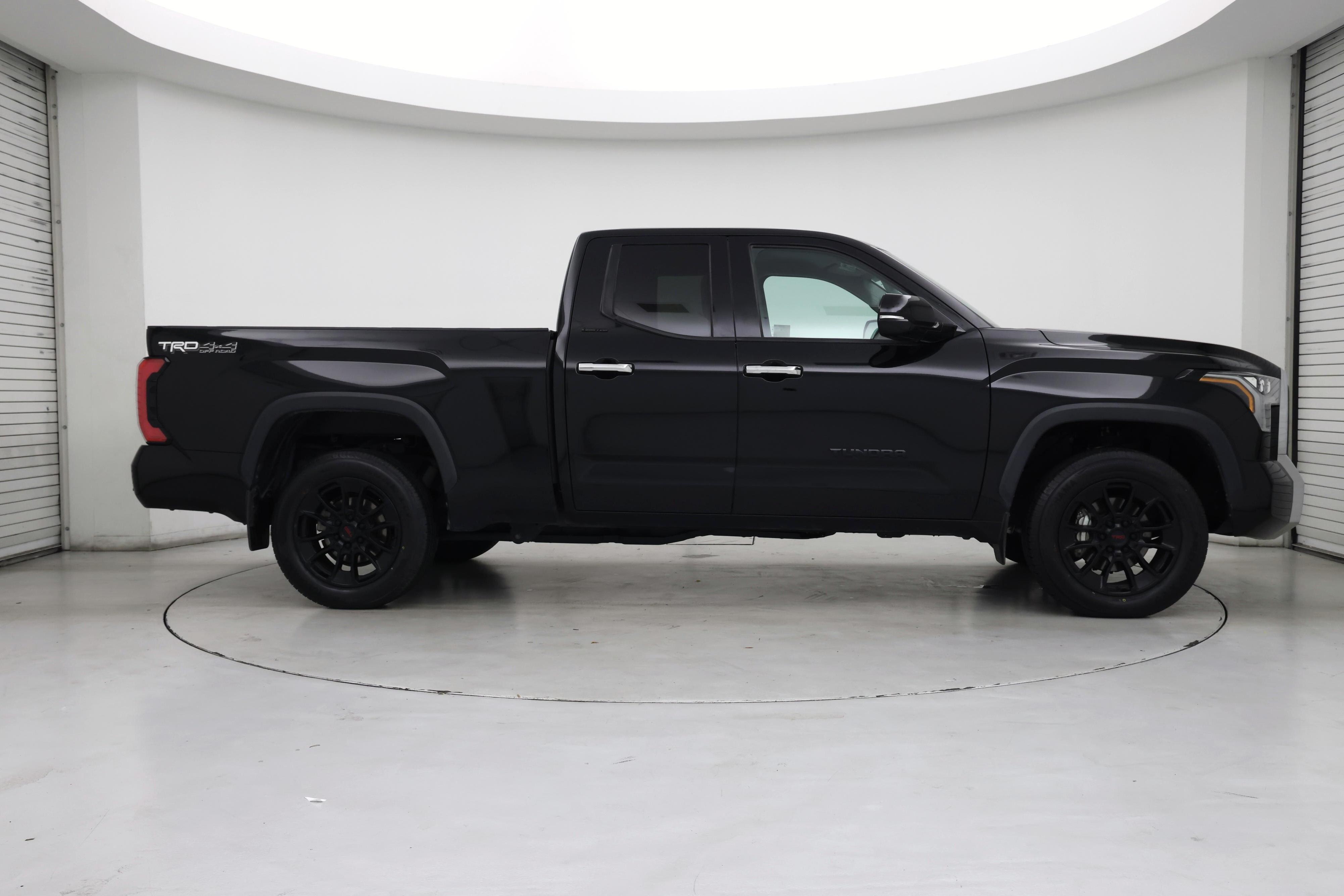 Thumbnail: 2022 Toyota Tundra - 7