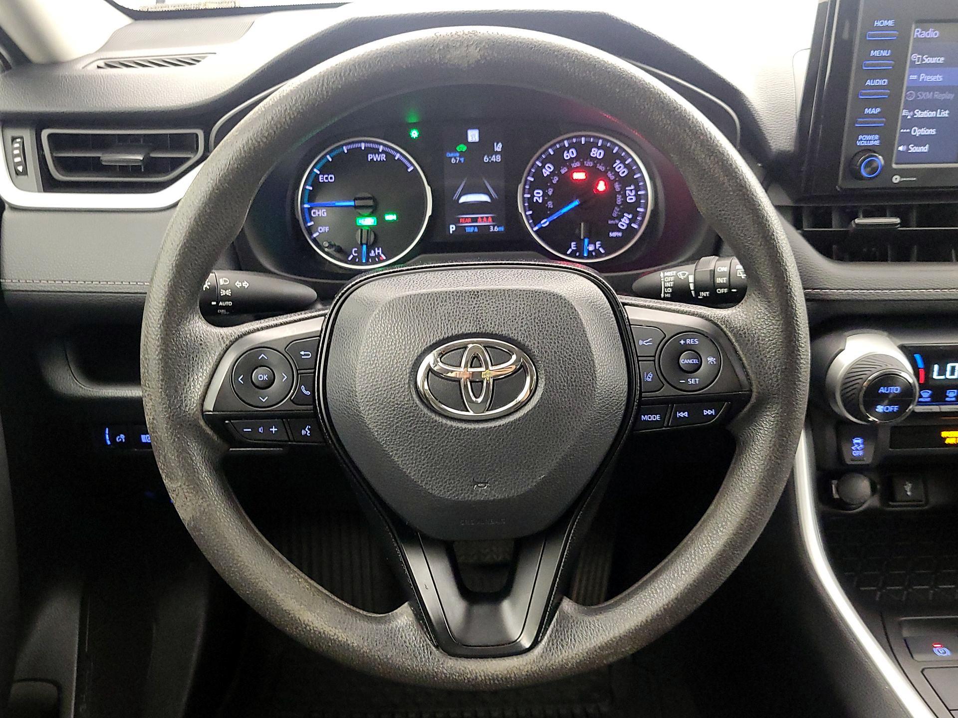 Thumbnail: 2022 Toyota RAV4 - 10