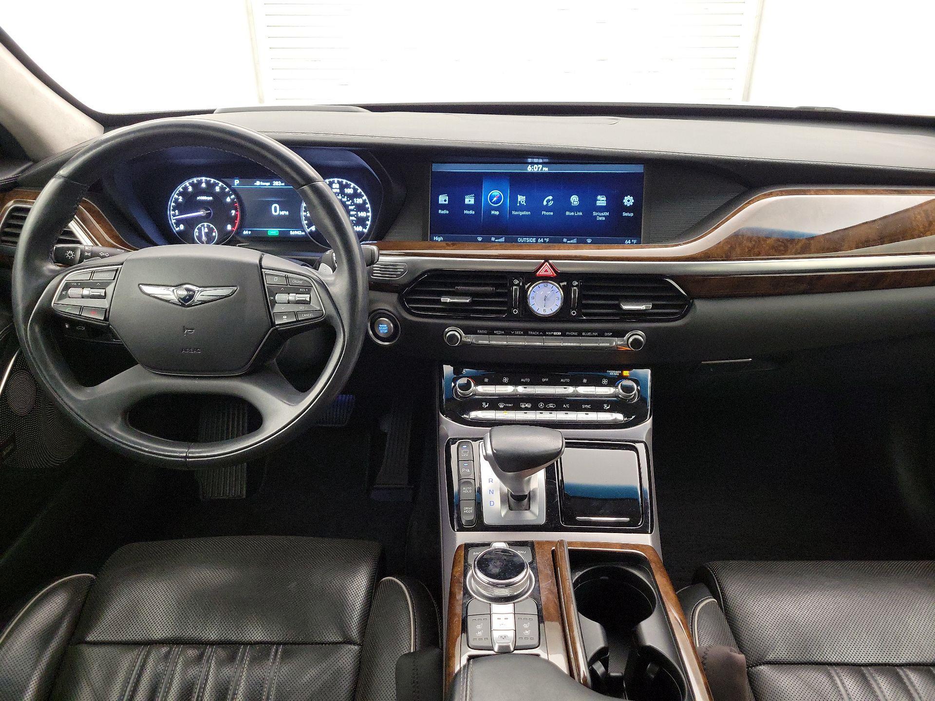 Thumbnail: 2017 Genesis G90 - 9