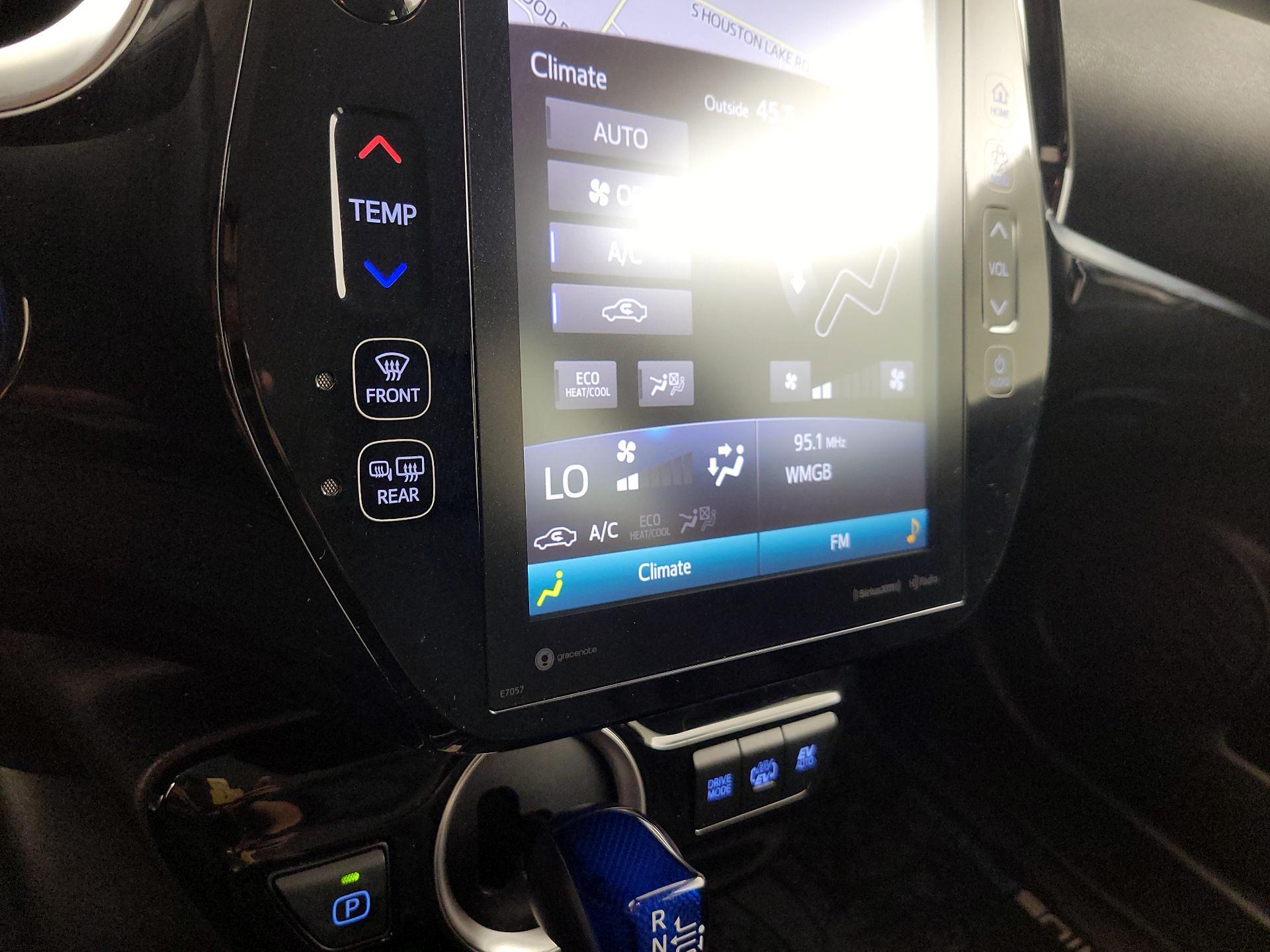 Thumbnail: 2020 Toyota Prius Prime - 17