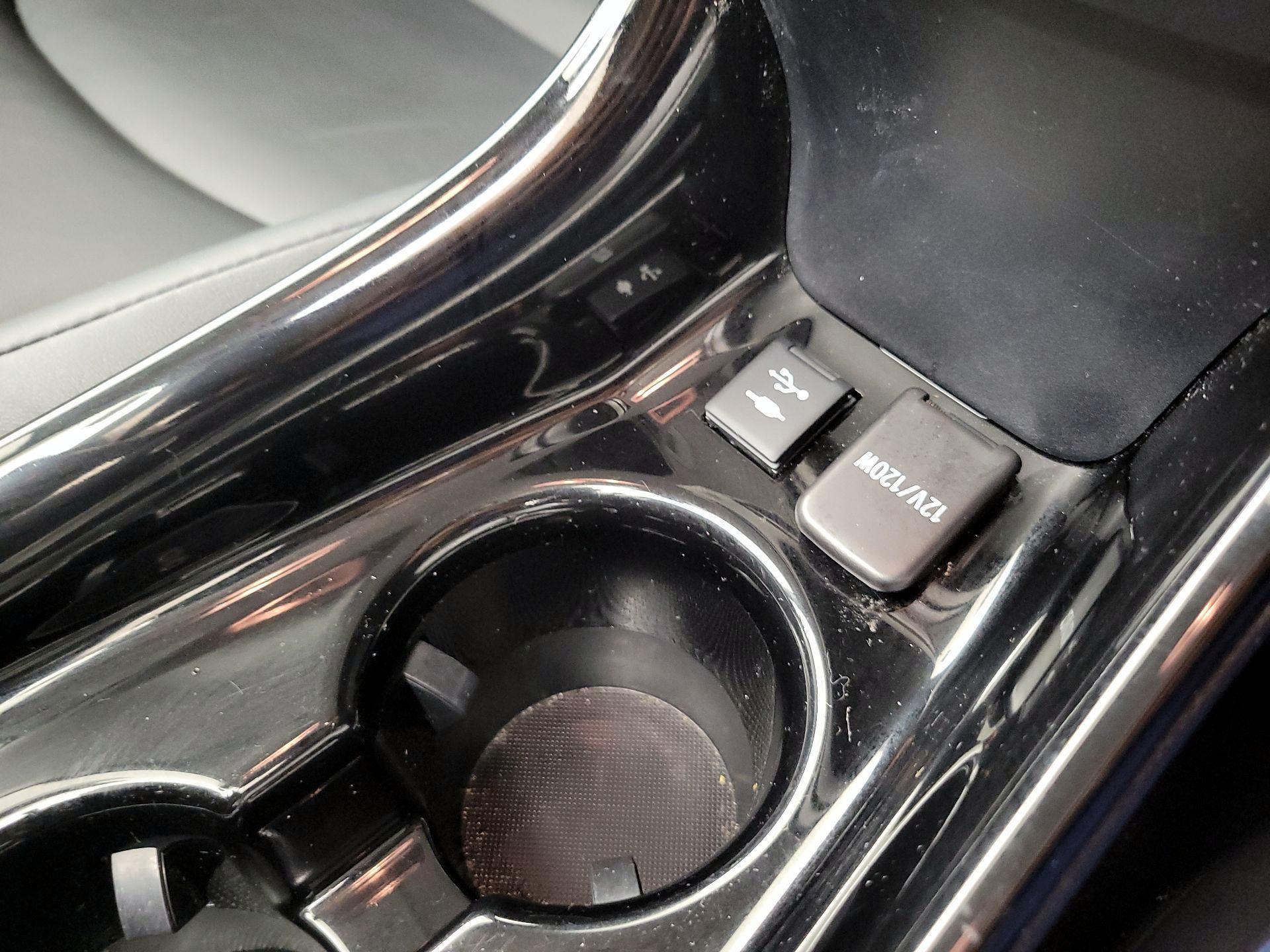 Thumbnail: 2020 Toyota Prius Prime - 19