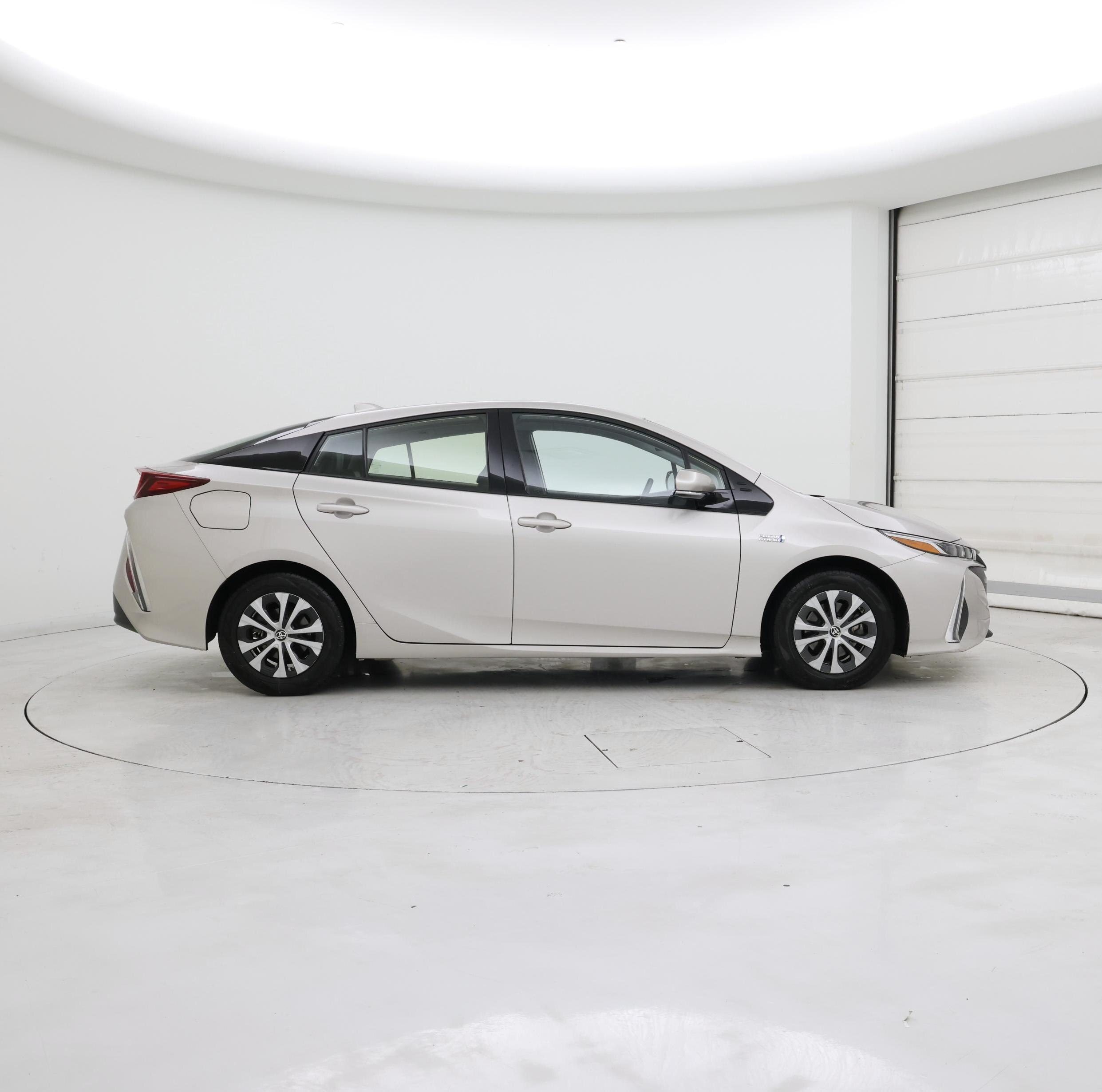 Thumbnail: 2020 Toyota Prius Prime - 7