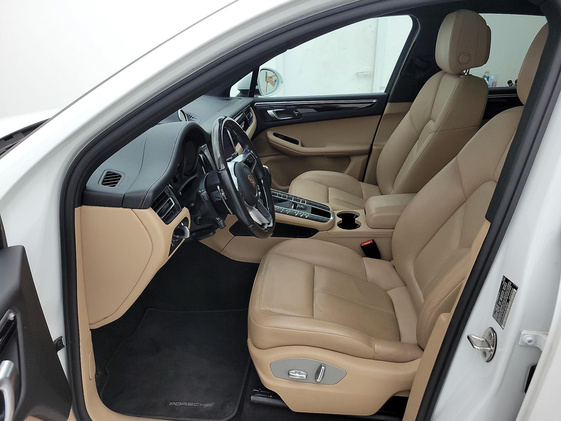 Thumbnail: 2021 Porsche Macan - 11