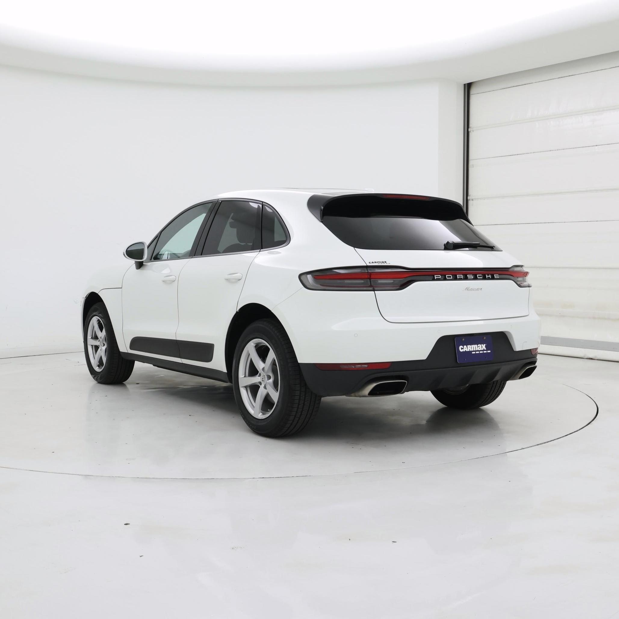 Thumbnail: 2021 Porsche Macan - 2