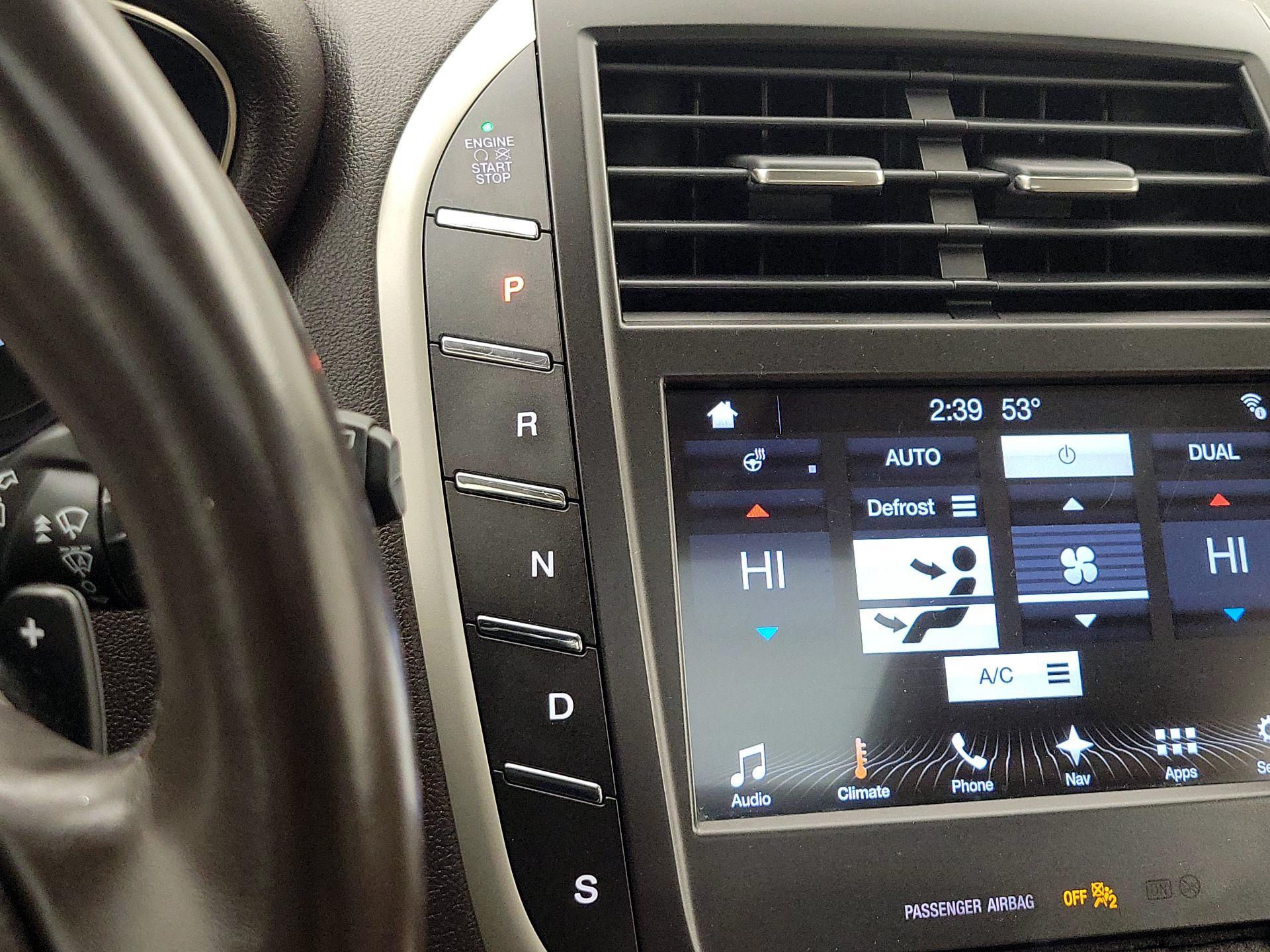 Thumbnail: 2018 Lincoln MKC - 18