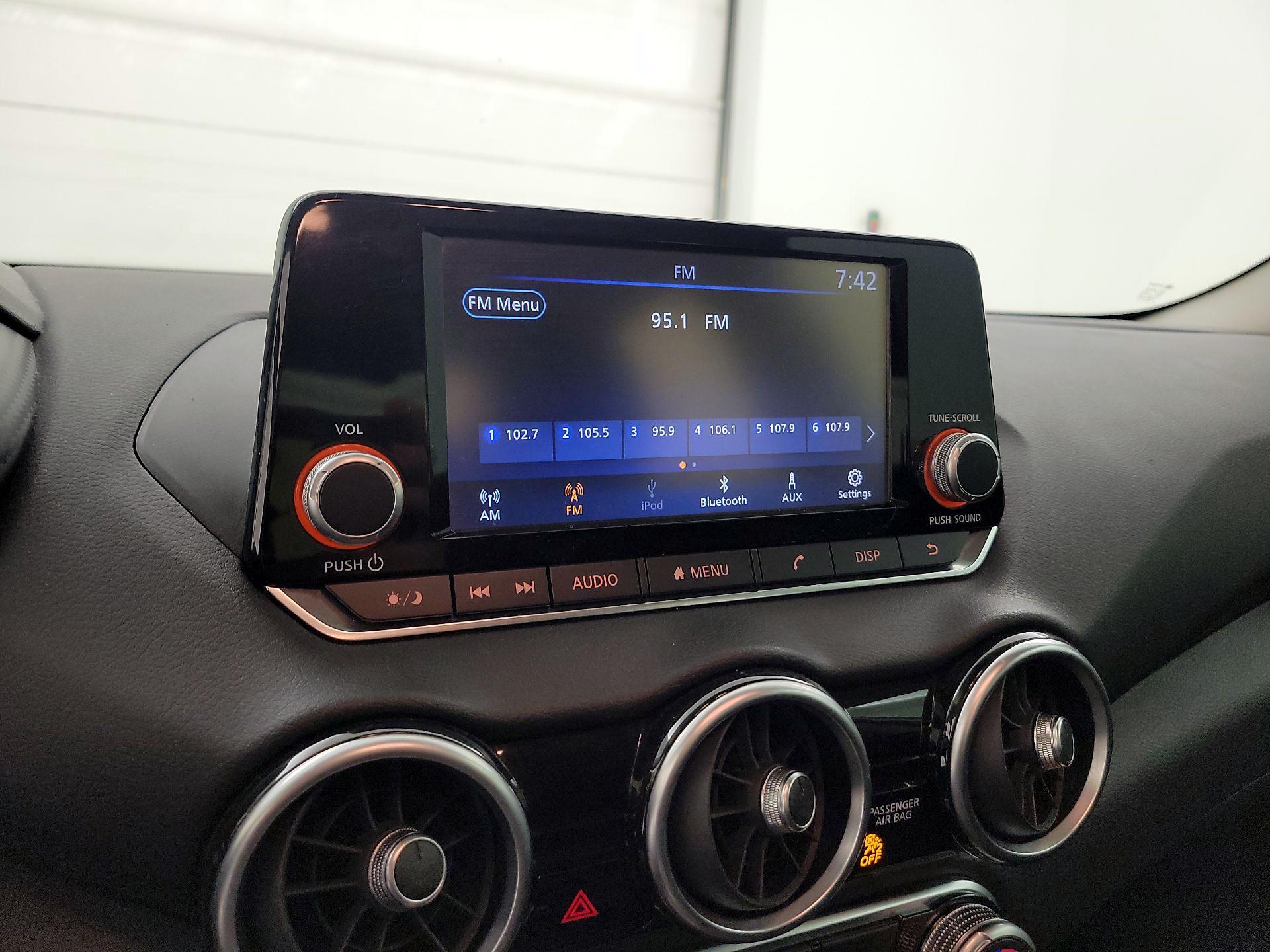 Thumbnail: 2020 Nissan Sentra - 15