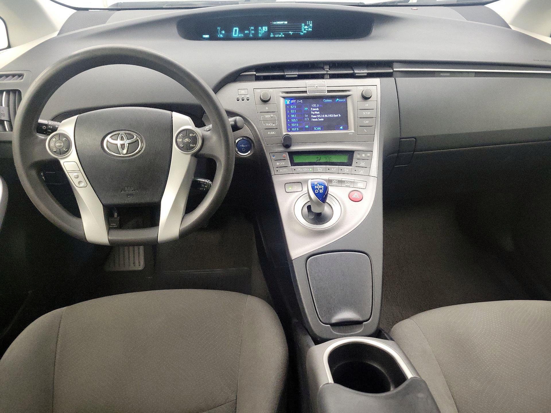 Thumbnail: 2014 Toyota Prius - 9