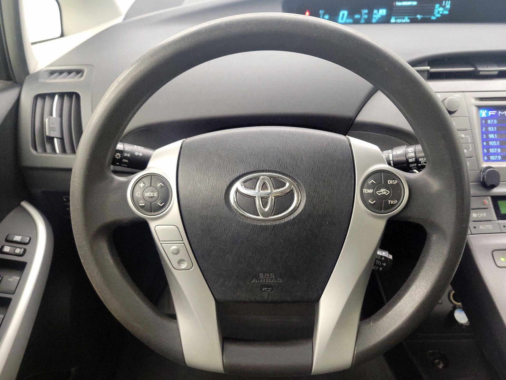 Thumbnail: 2014 Toyota Prius - 10