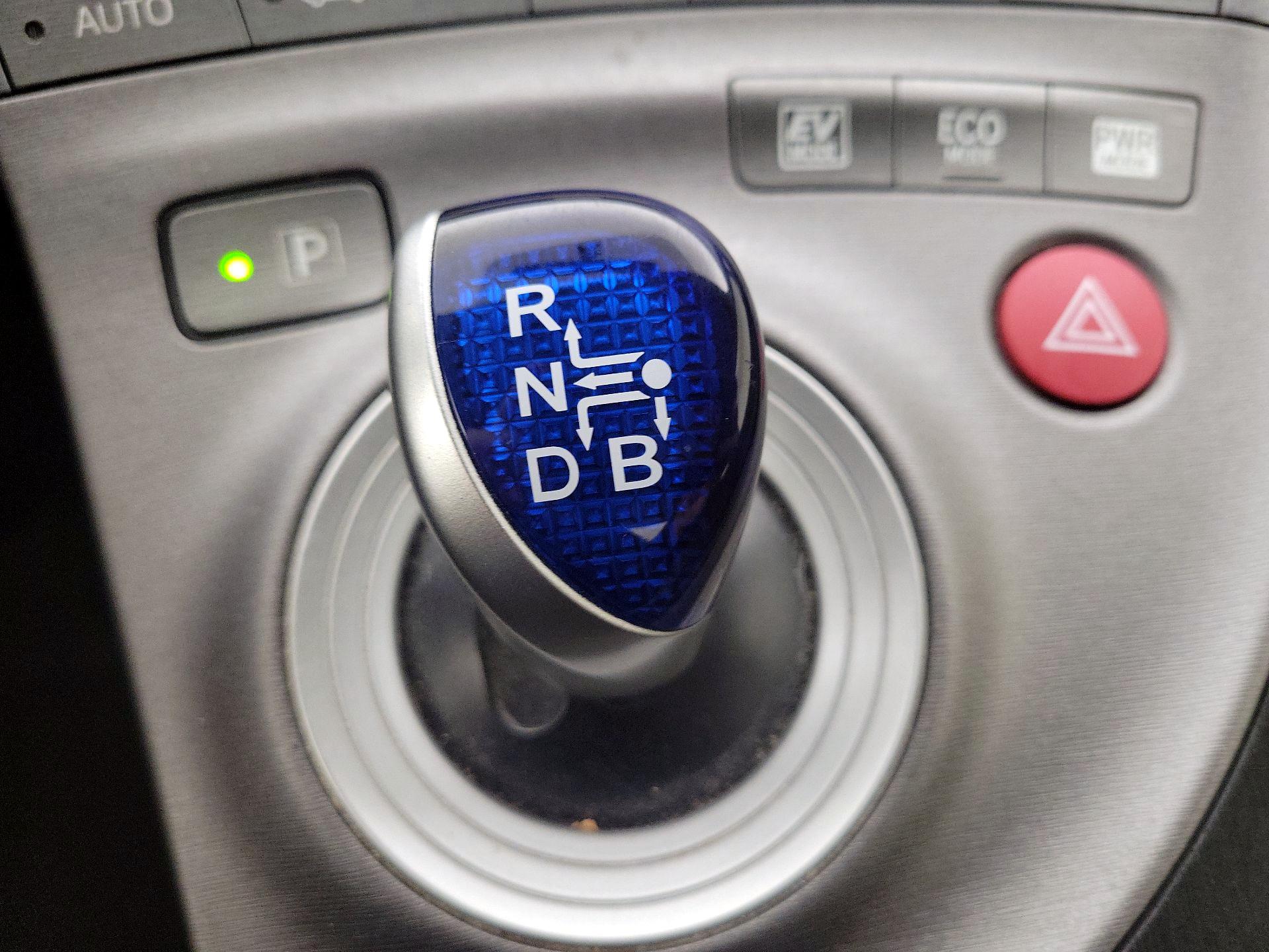 Thumbnail: 2014 Toyota Prius - 16