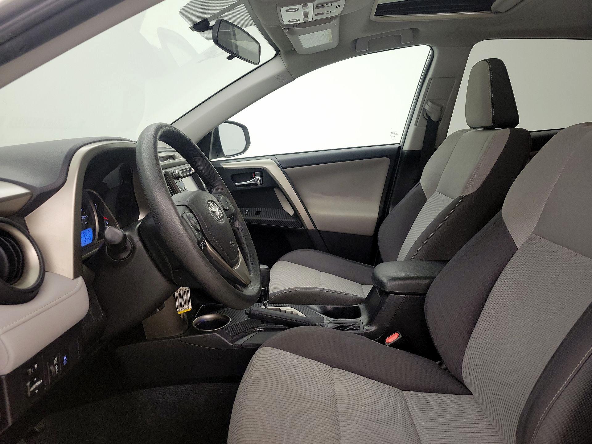 Thumbnail: 2015 Toyota RAV4 - 11