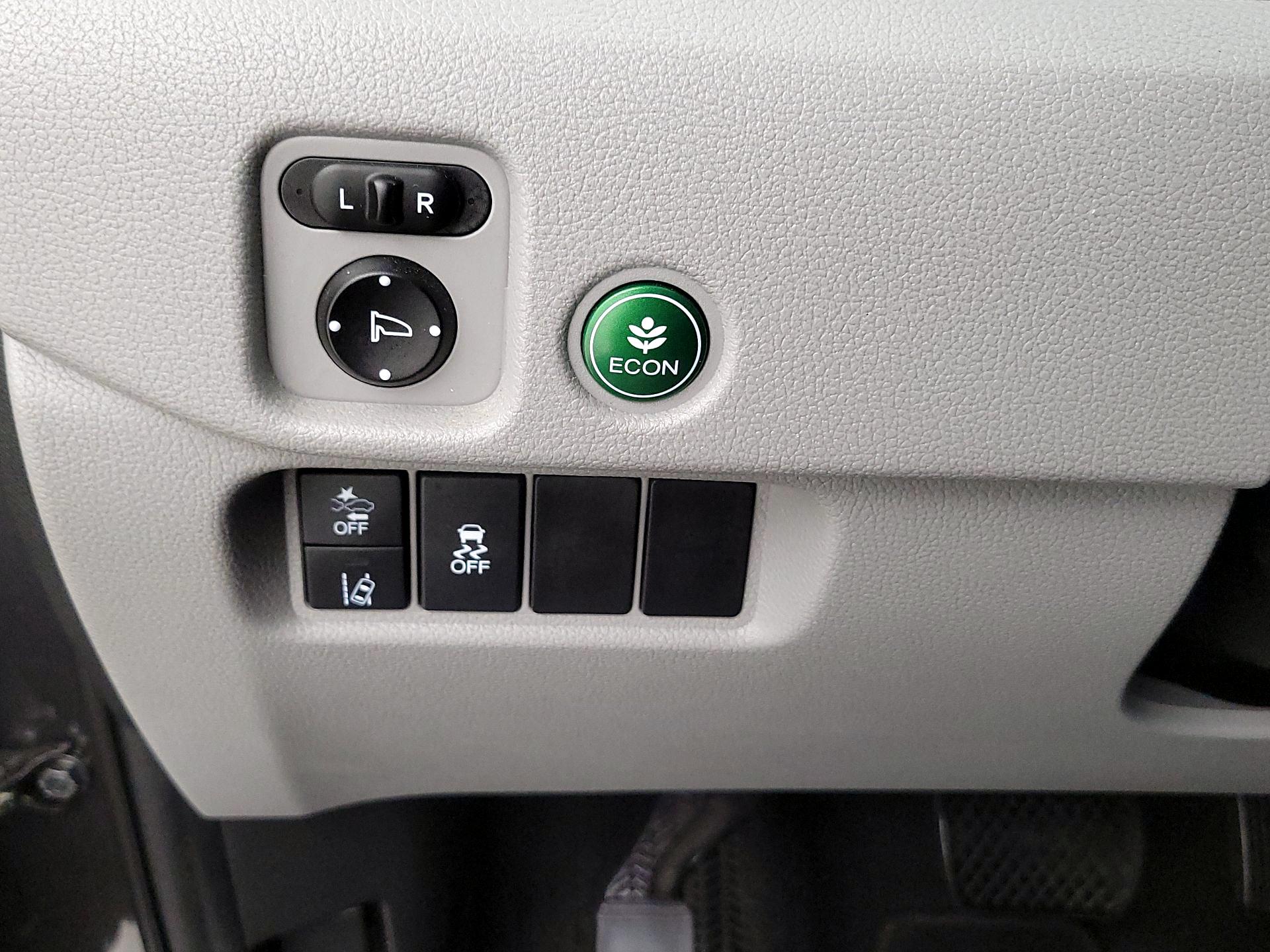 Thumbnail: 2019 Honda Pilot - 13