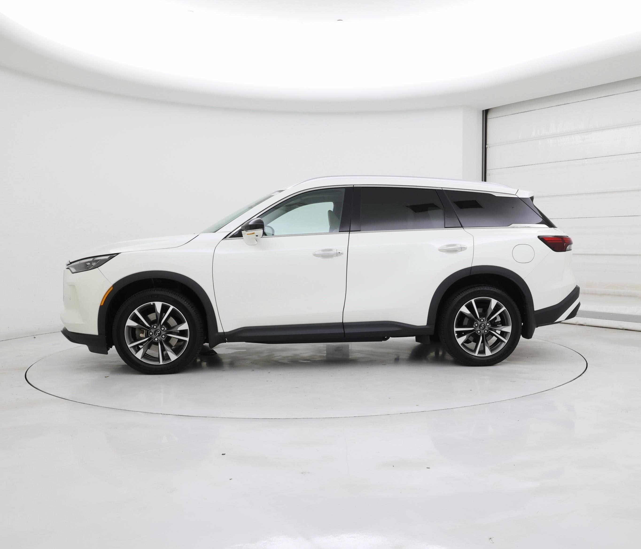 Thumbnail: 2023 INFINITI QX60 - 3